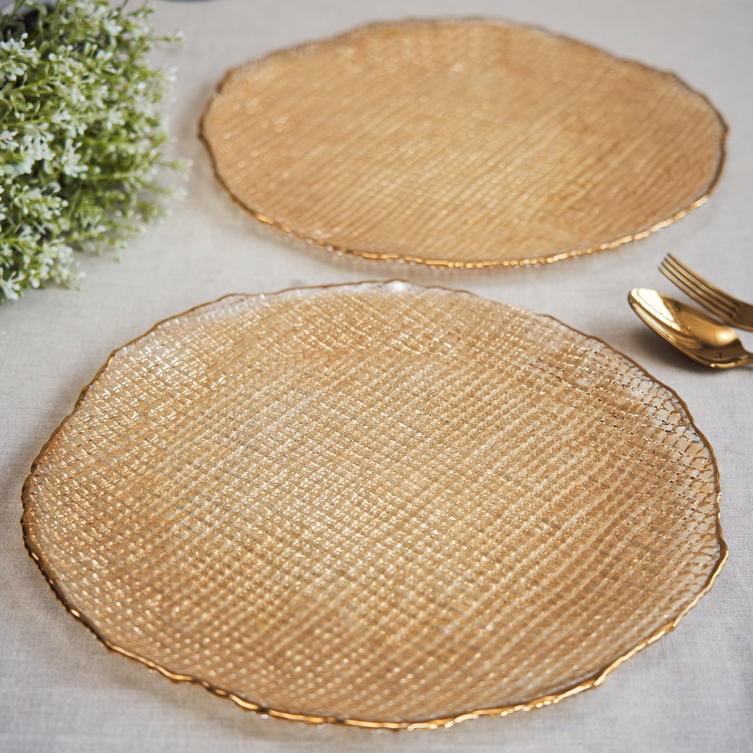 Set Of 2 Gold Fizz Textured Glass Charger Plates 33×33×2.5cm