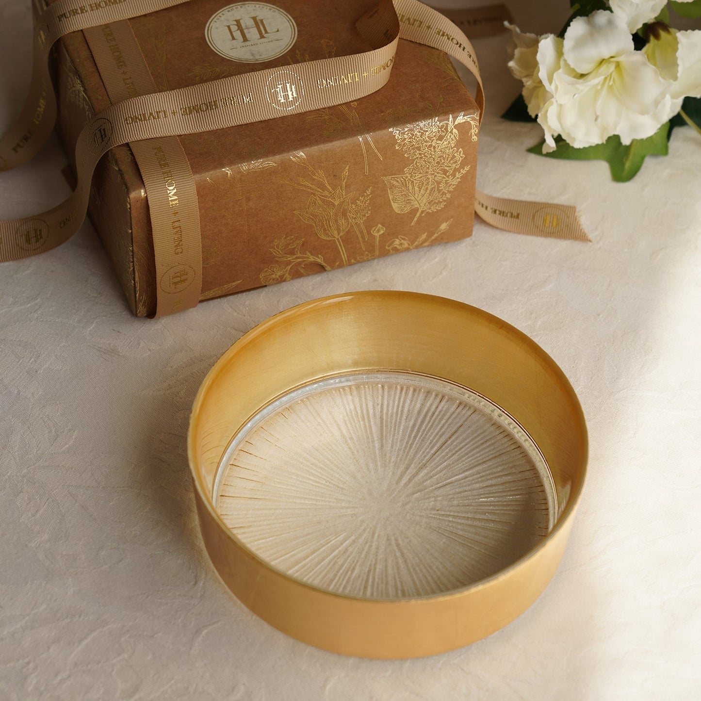 Set of 2 Clear and Gold Serving Bowls with Gold Foil Rim