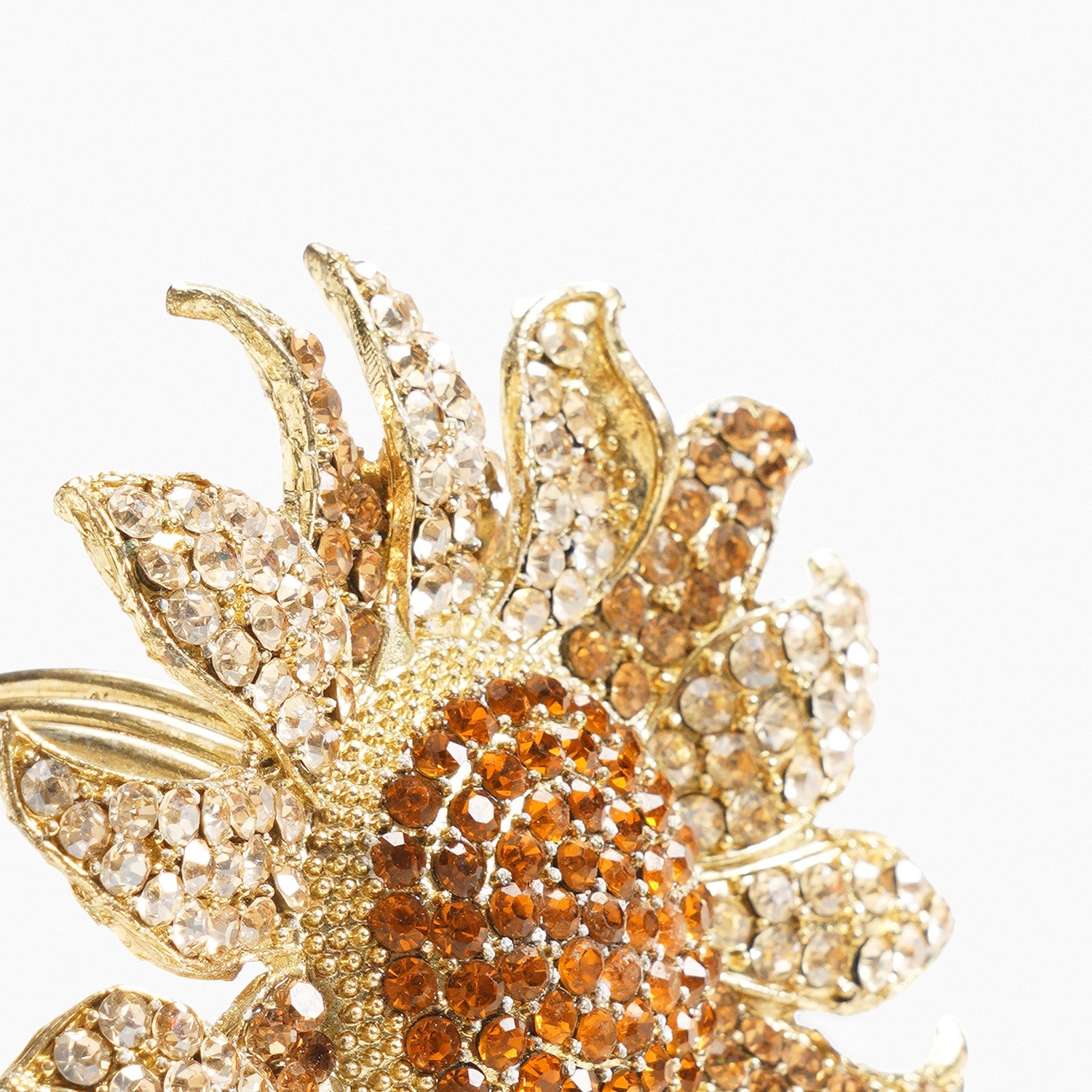 Set of 4 Gold Stone Encrusted Flower Shaped Napkin Rings
