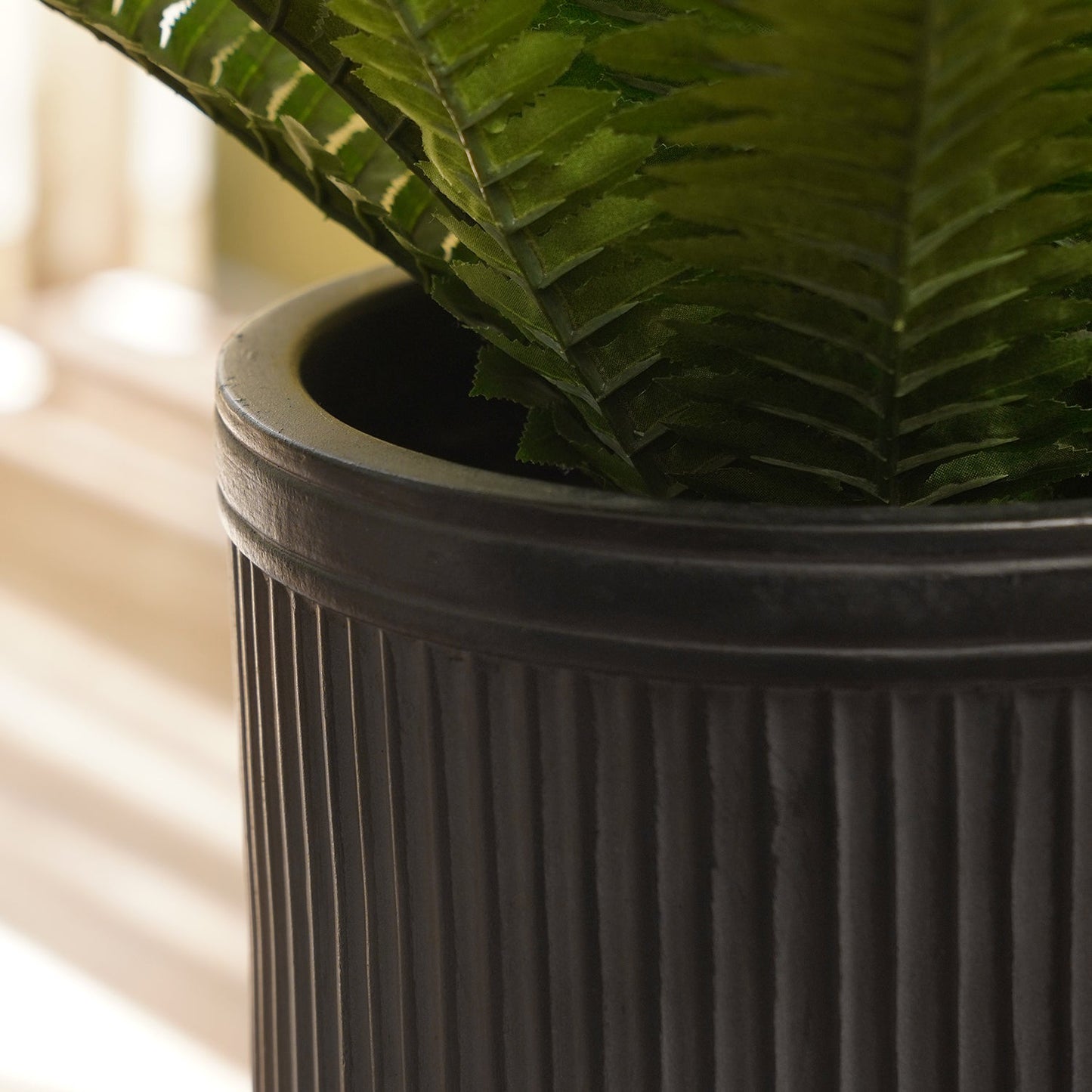 Black Polyfibre Ribbed Pot - Small