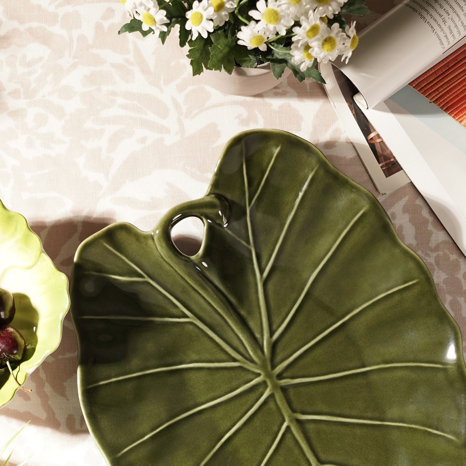 Green Saggitate Leaf Shaped Ceramic Platter