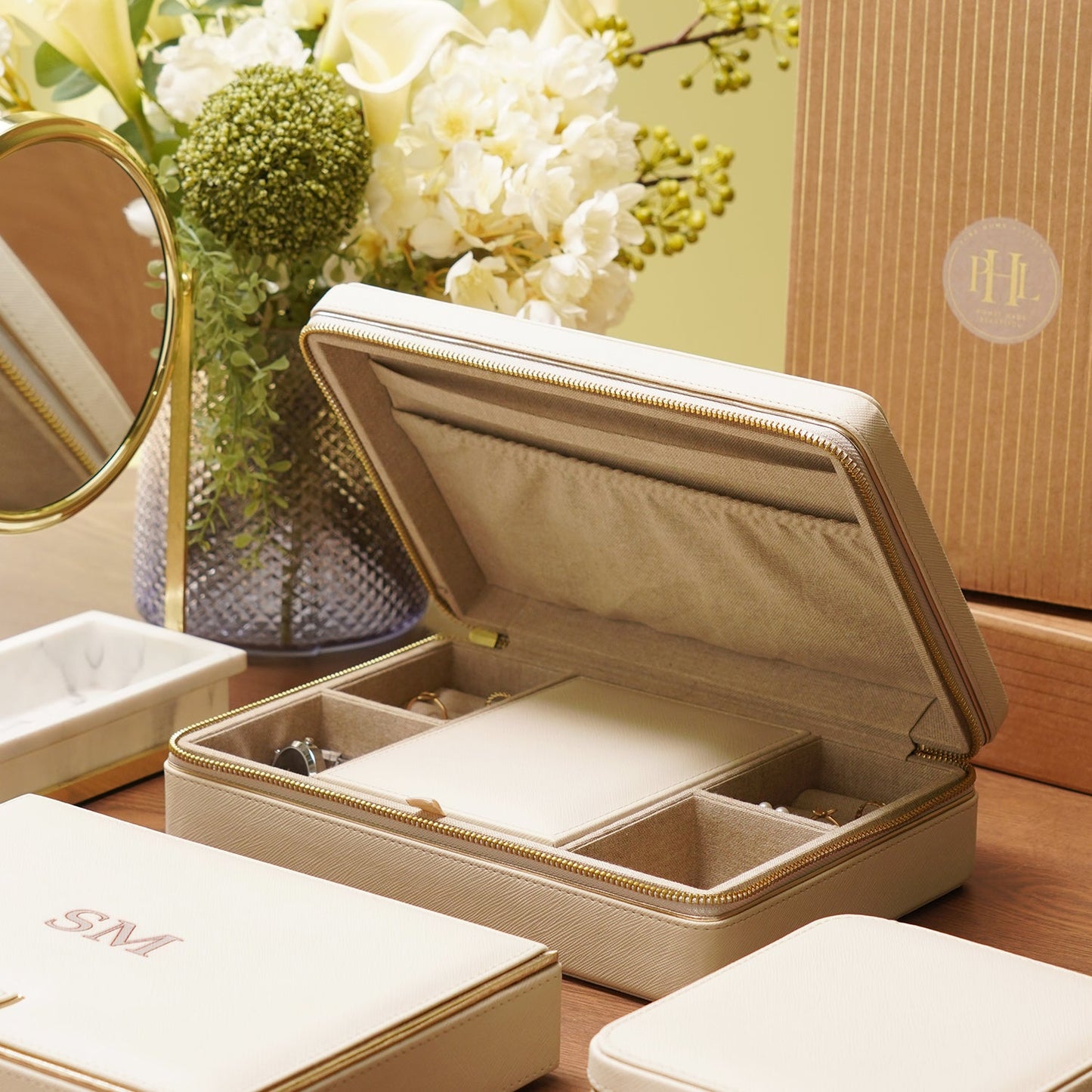 Cream Faux Leather Jewellery Box - Large