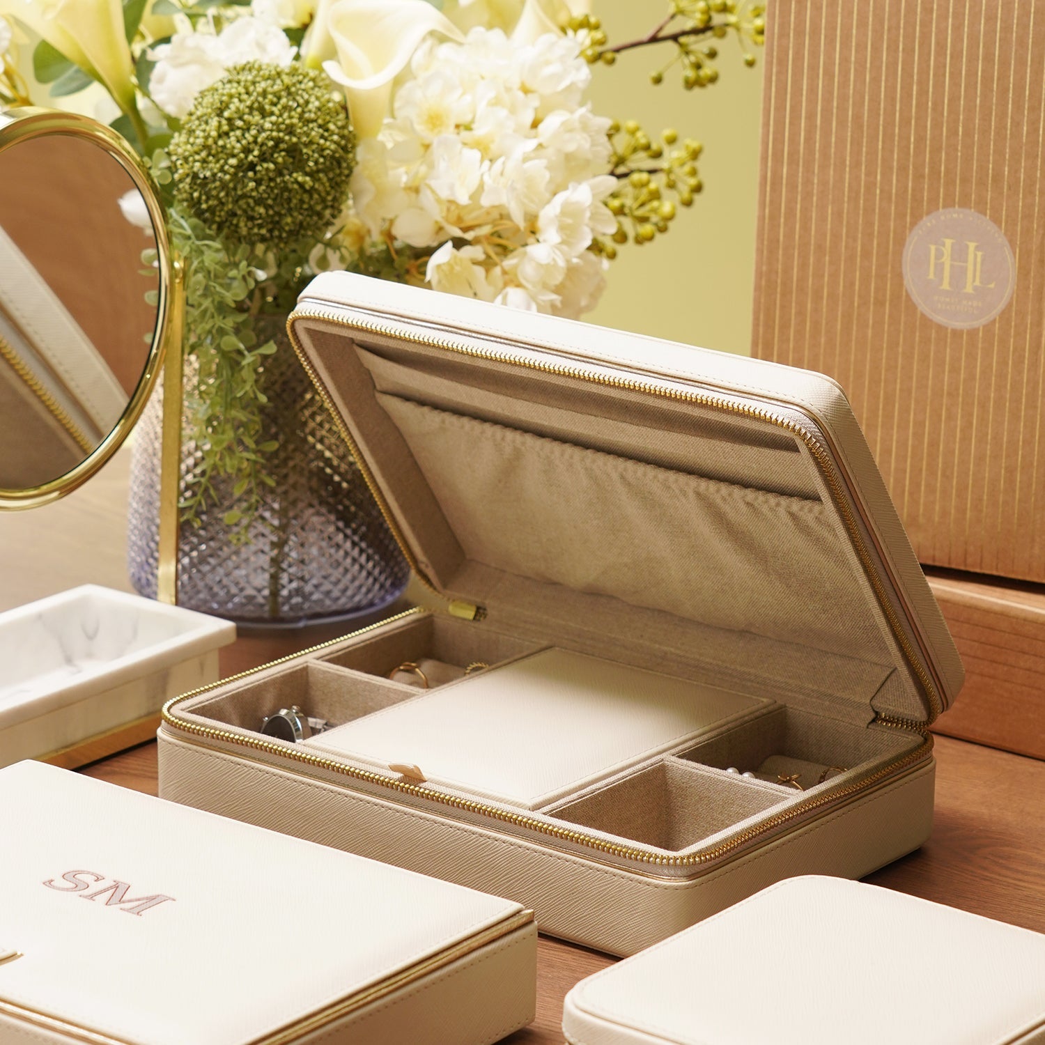 Cream Faux Leather Jewellery Box - Large