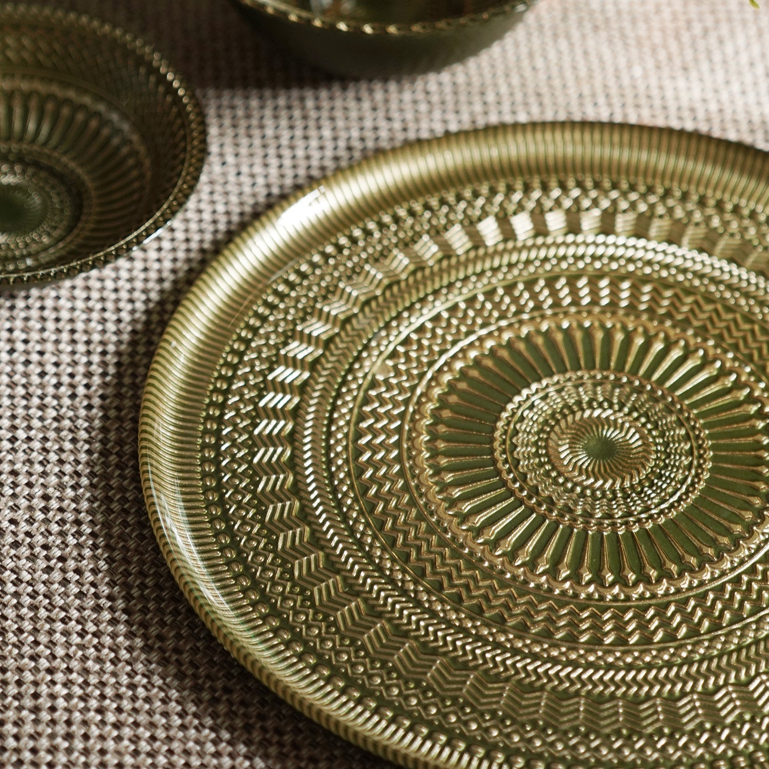 Set of 2 Green Ribbed Dinner Plates