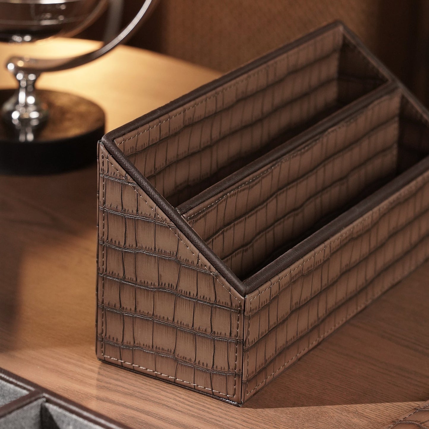 Brown Croco Texture Faux Leather Envelope Holder