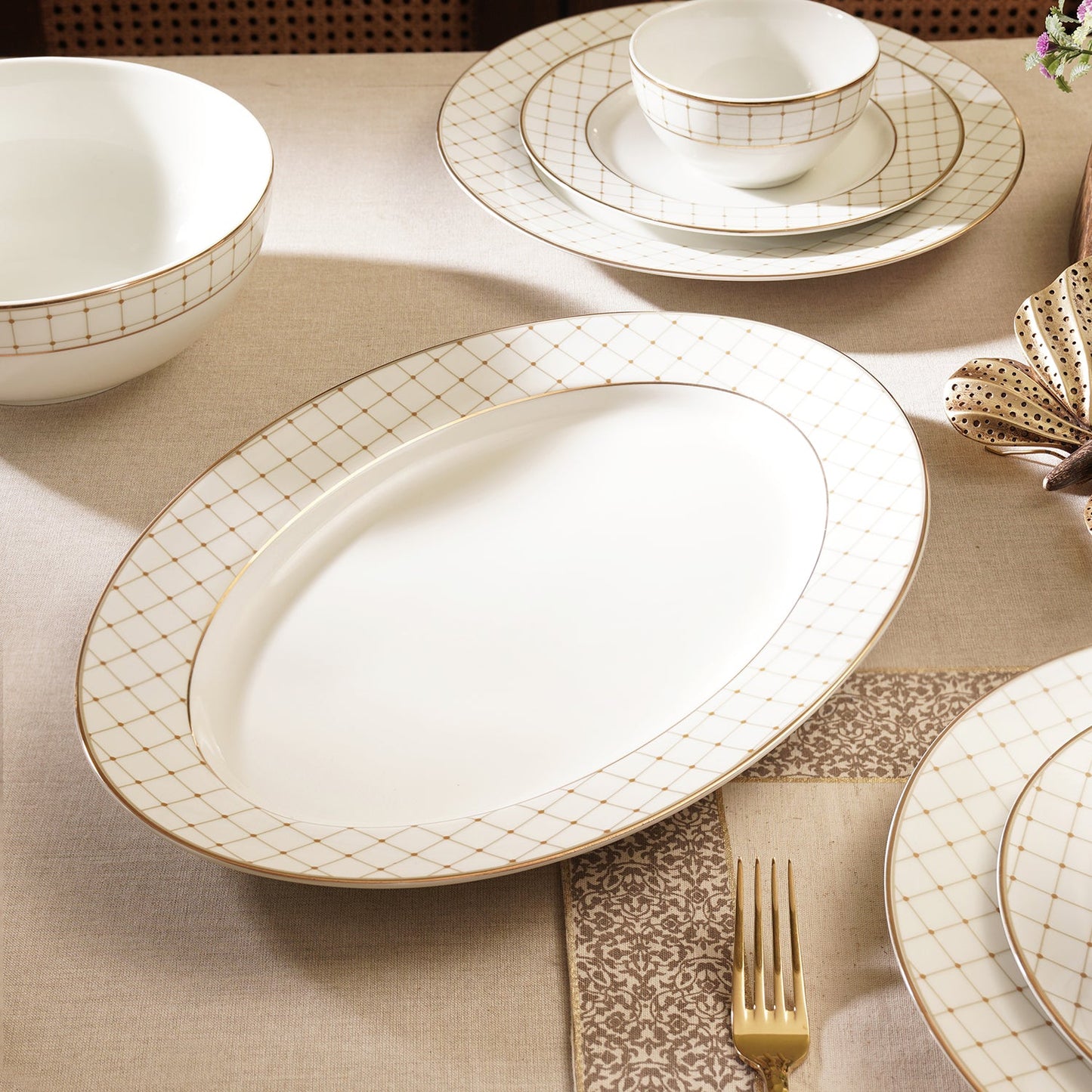 Ivory Ceramic Criss Cross Detail Rice Platter
