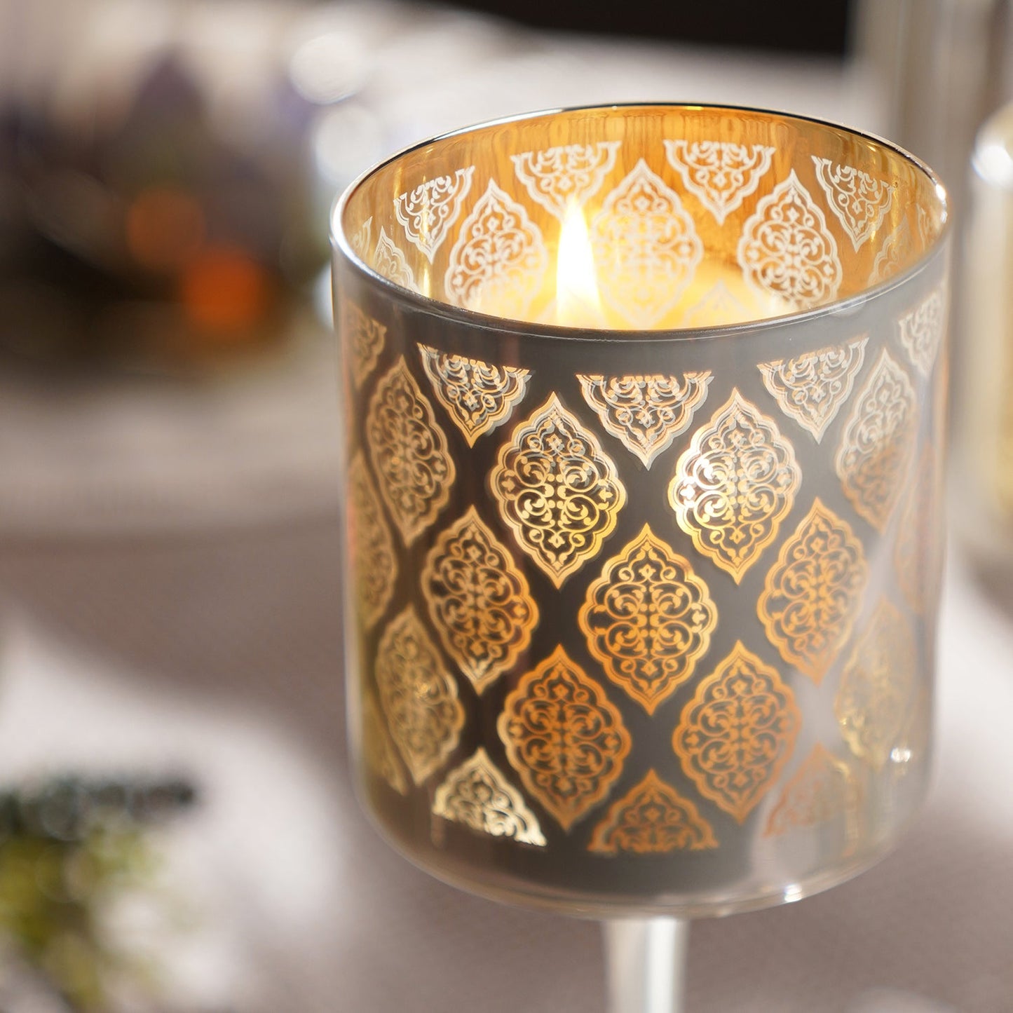Peral Pattern Glass Stem Candle Holder - Medium