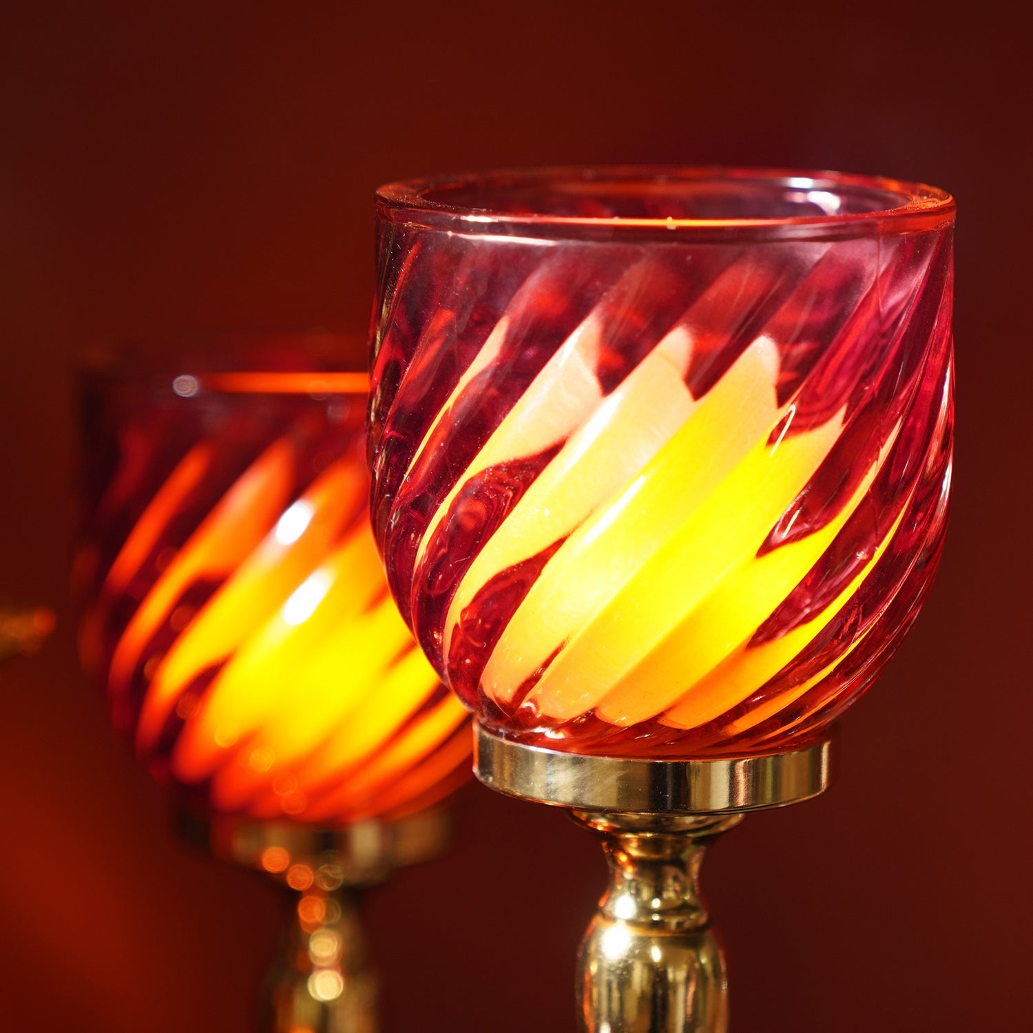 Red Swirl Textured Hurricane - Large