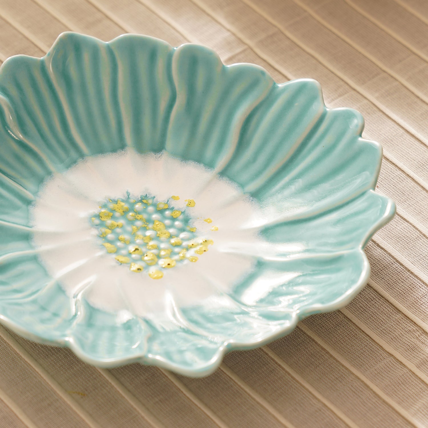 Light Blue Ombre Floral Shaped Ceramic Platter