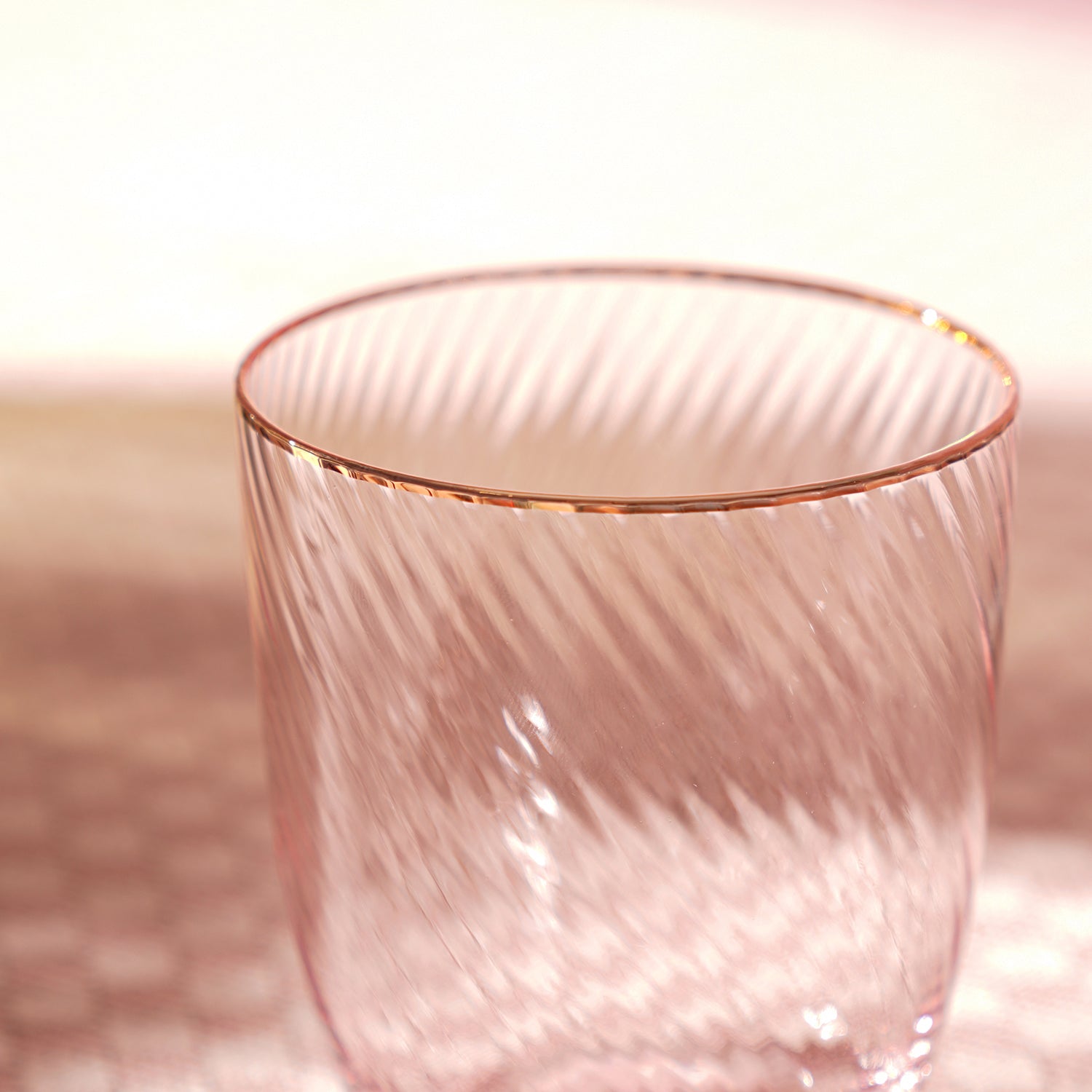 Set of 2 Pink Spiral Textured Drinking Glasses