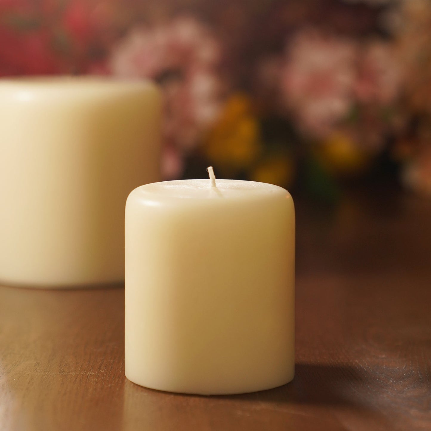 White Lavender & Chamomile Pillar Candle - Medium