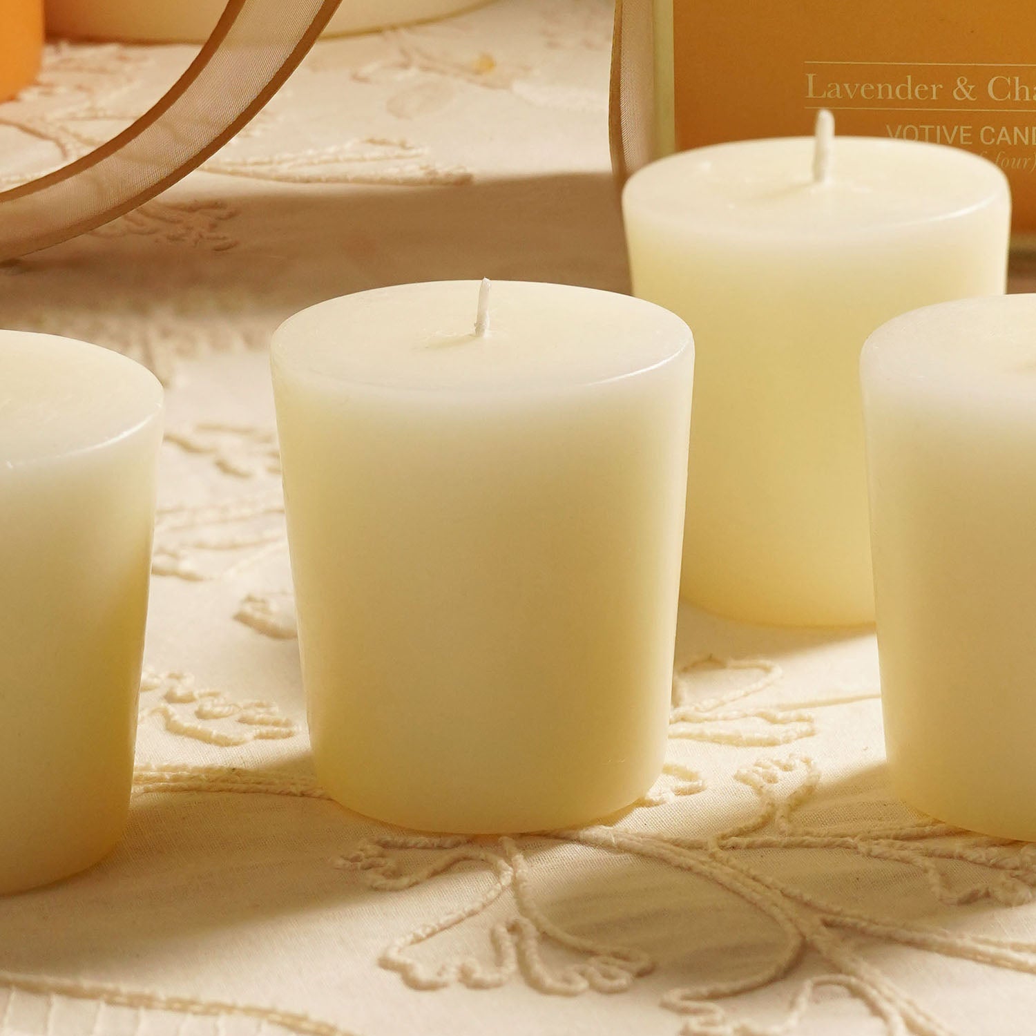 Set of 4 White Lavender & Chamomile Votive Candles