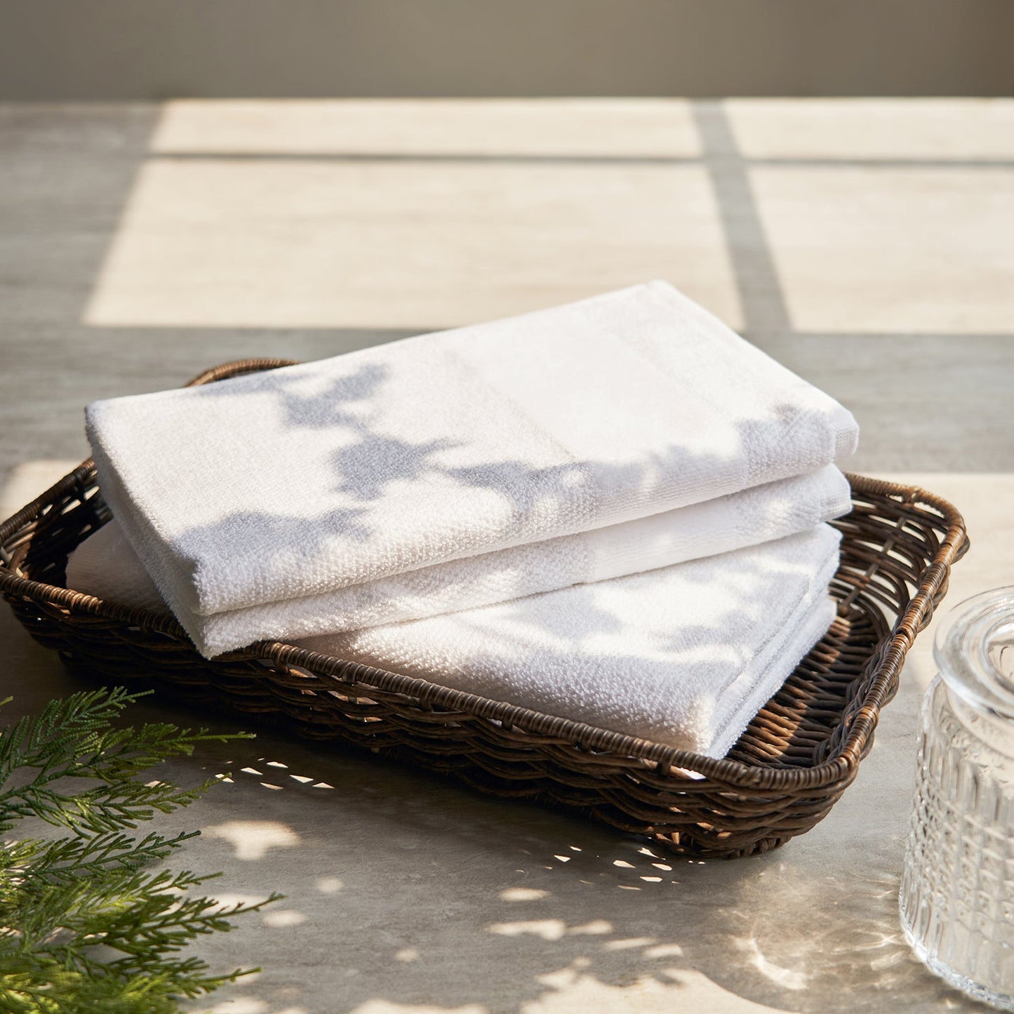 Set of 4 White Sheared Hand Towels