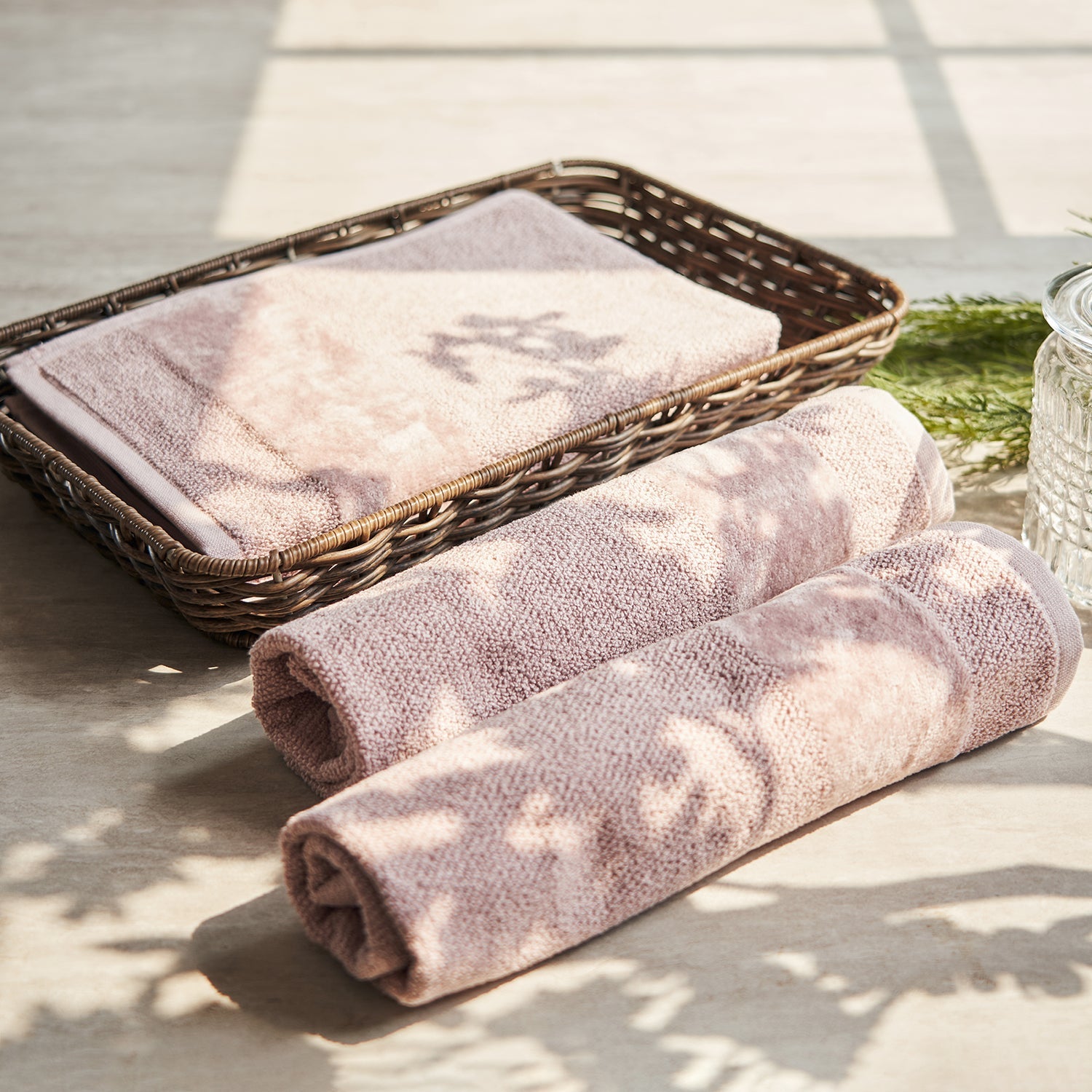 Set of 4 Light Pink Sheared Hand Towels