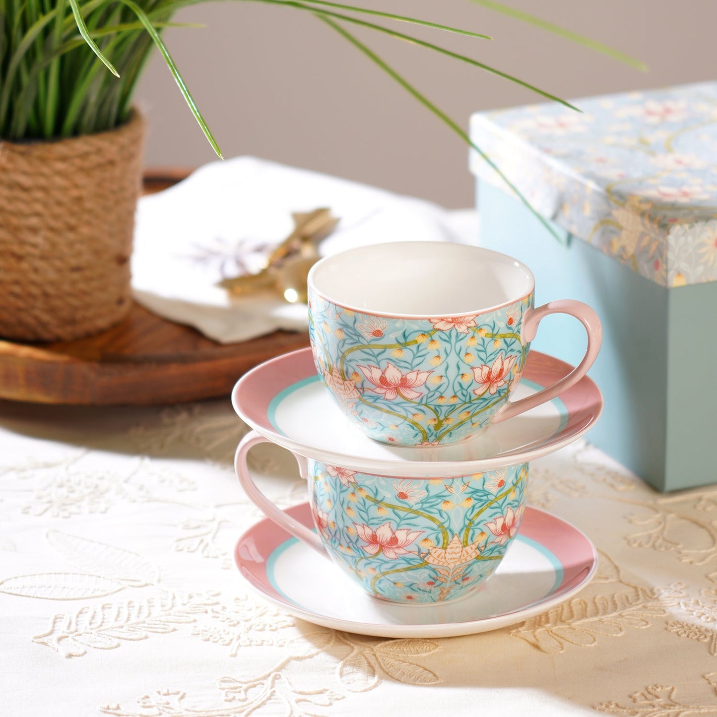 Set of 2 Blue Prined Bone China Tea Cups & Saucers