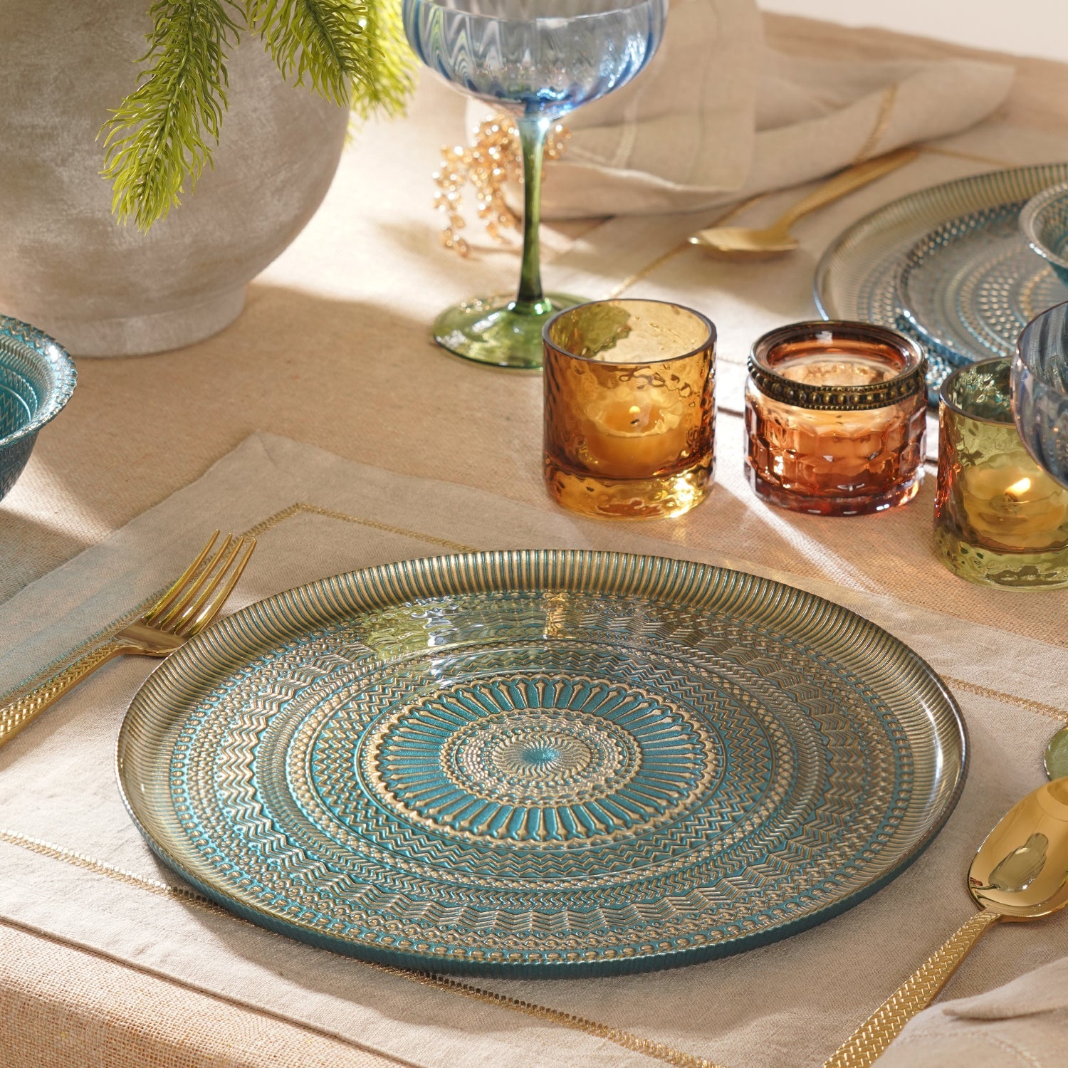 Set of 2 Blue Embellished Glass Dinner Plates