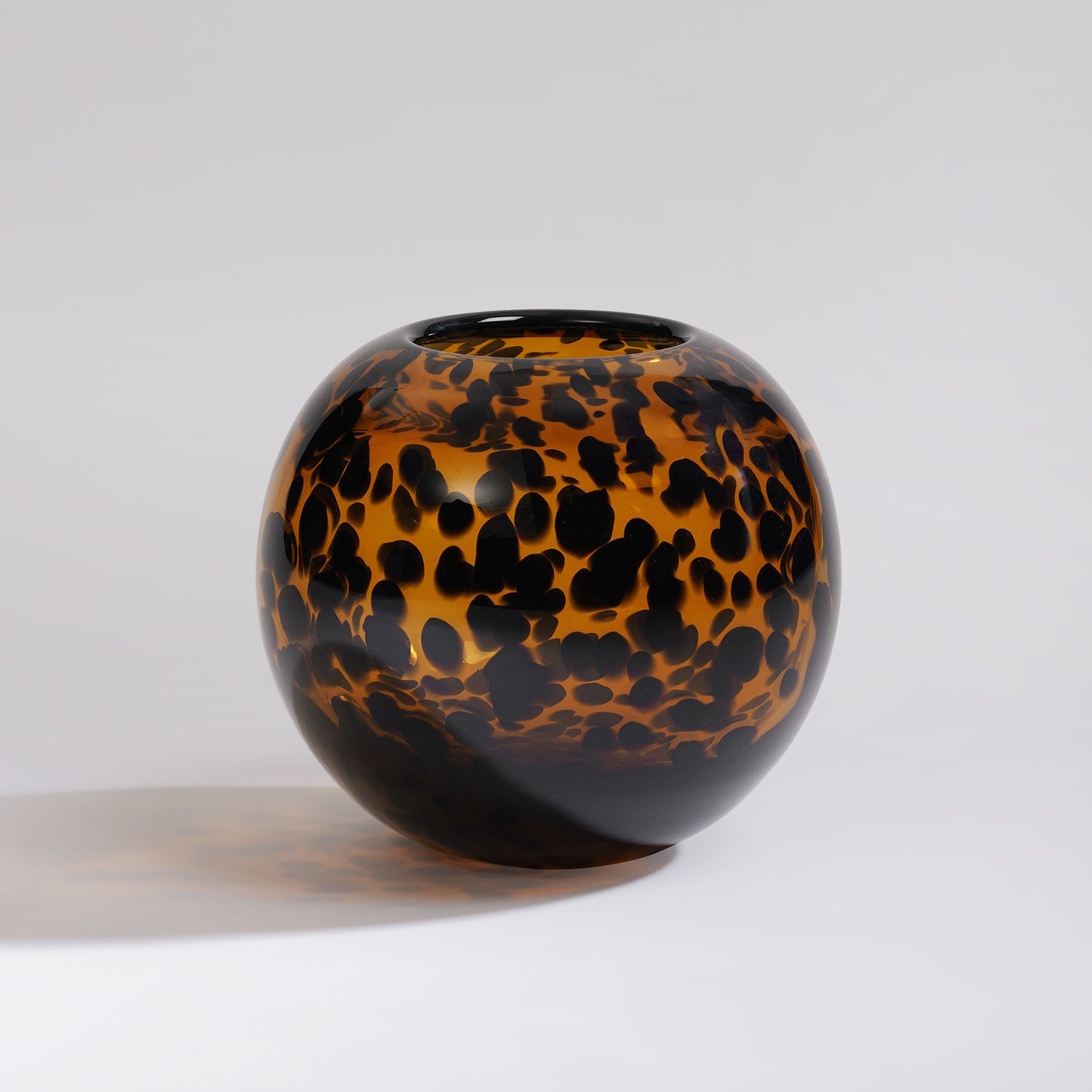 Brown Tortoiseshell Pattern Round Glass Vase