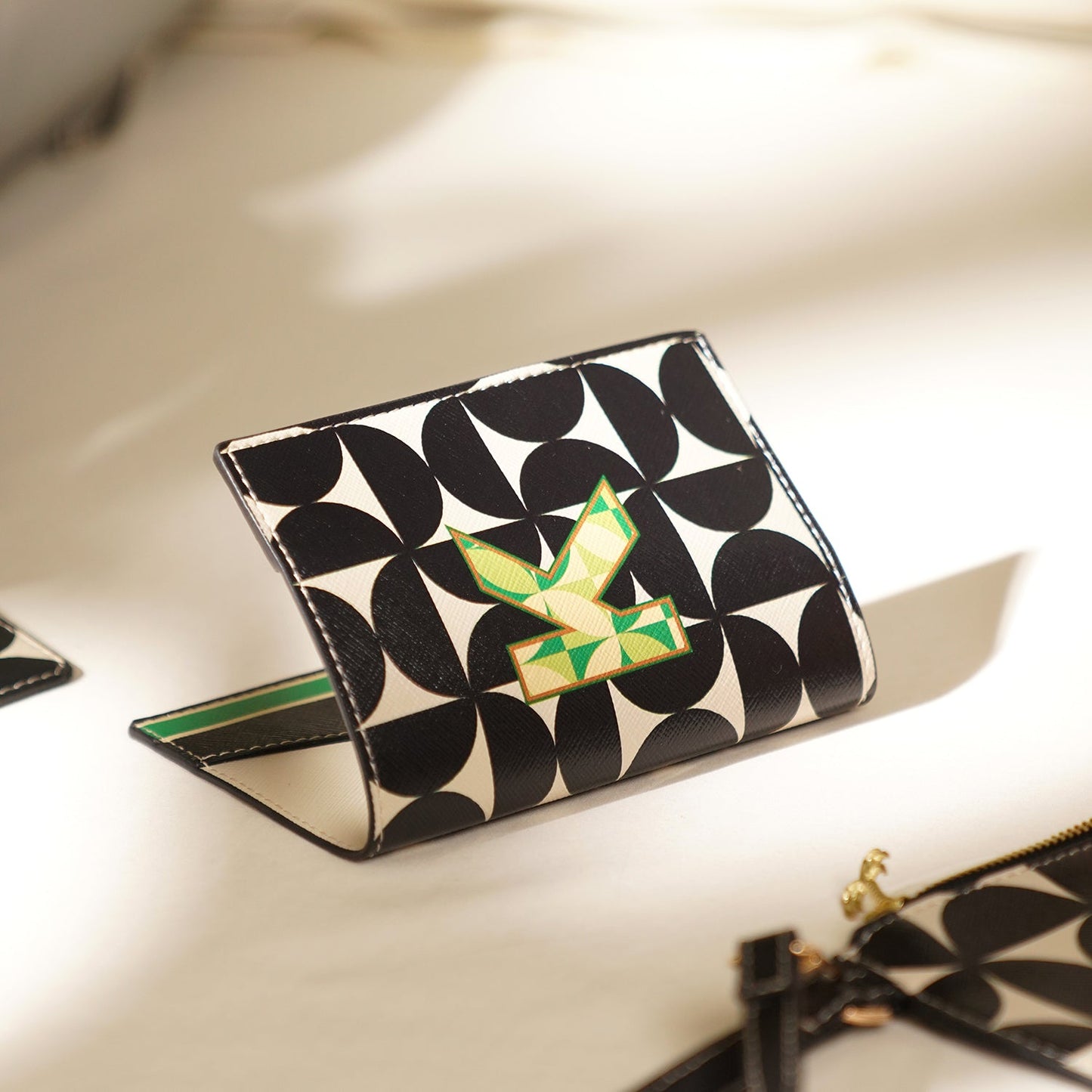 Set of 2 Black & Green K Passport Holder & Luggage Tag