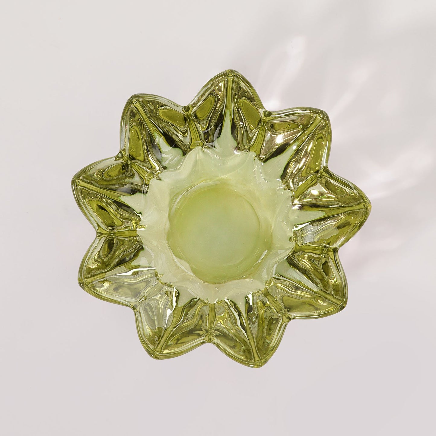 Set of 2 Green Floral Shaped Tealight Holder
