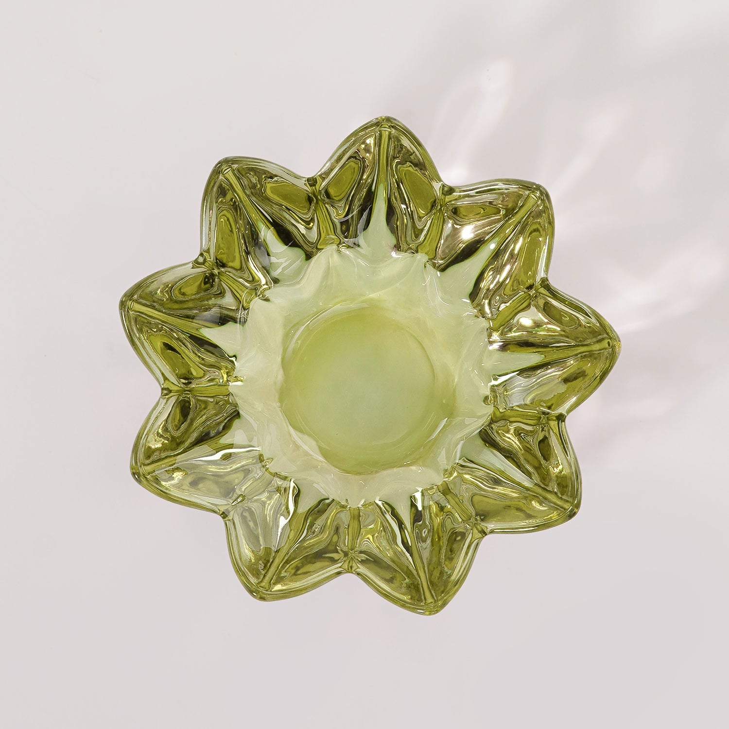 Set of 2 Green Floral Shaped Tealight Holder