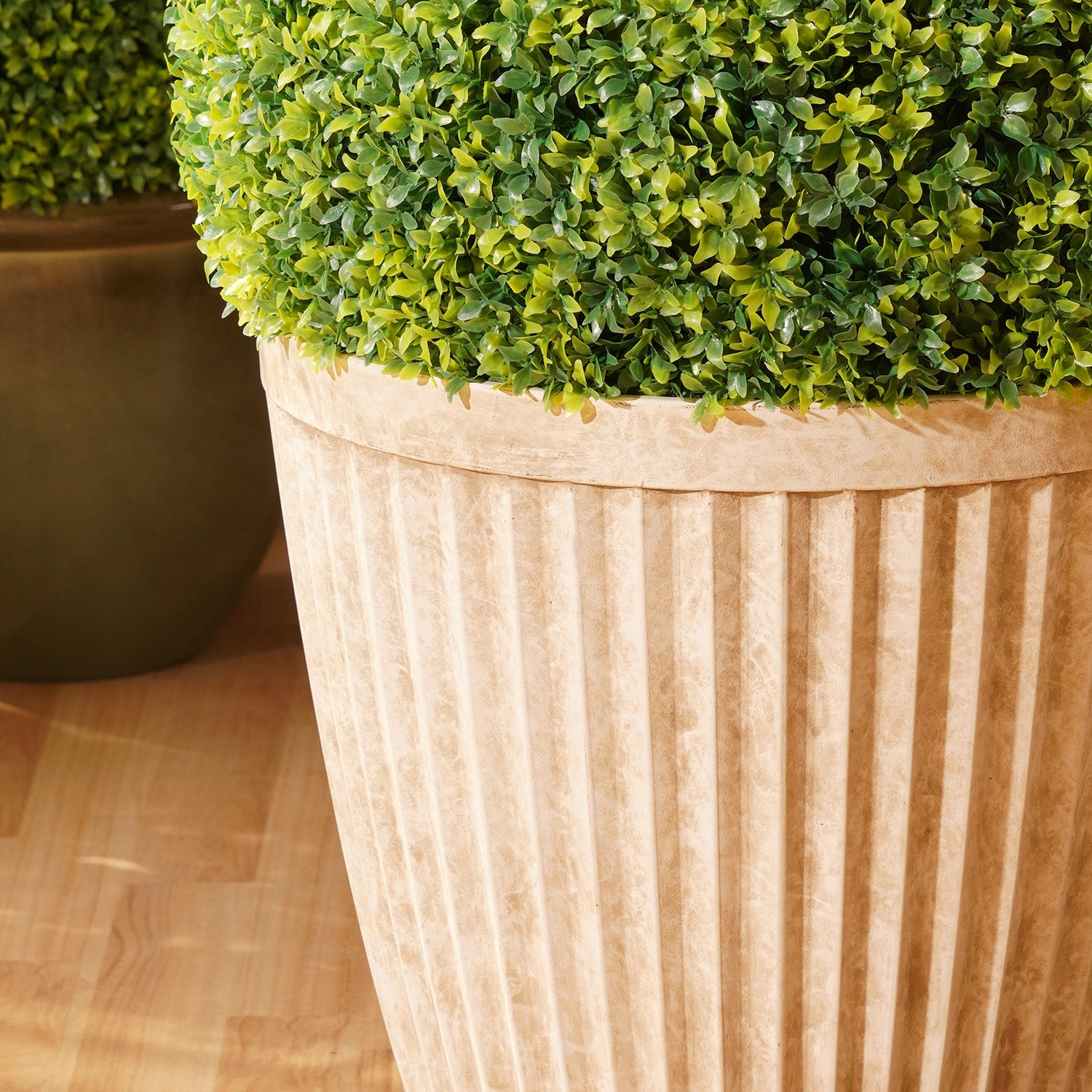 Ivory Recycled Plastic Pot - Medium