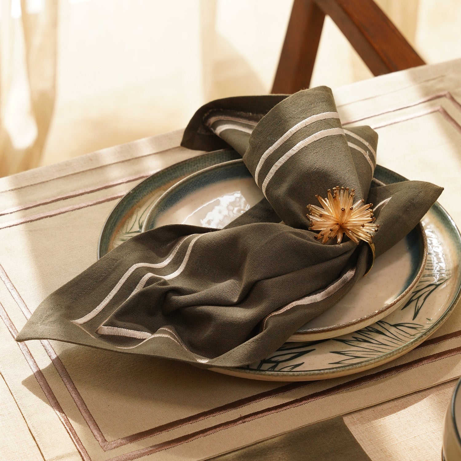 Set of 4 Taupe Cotton Napkins with Contrast Embroidery