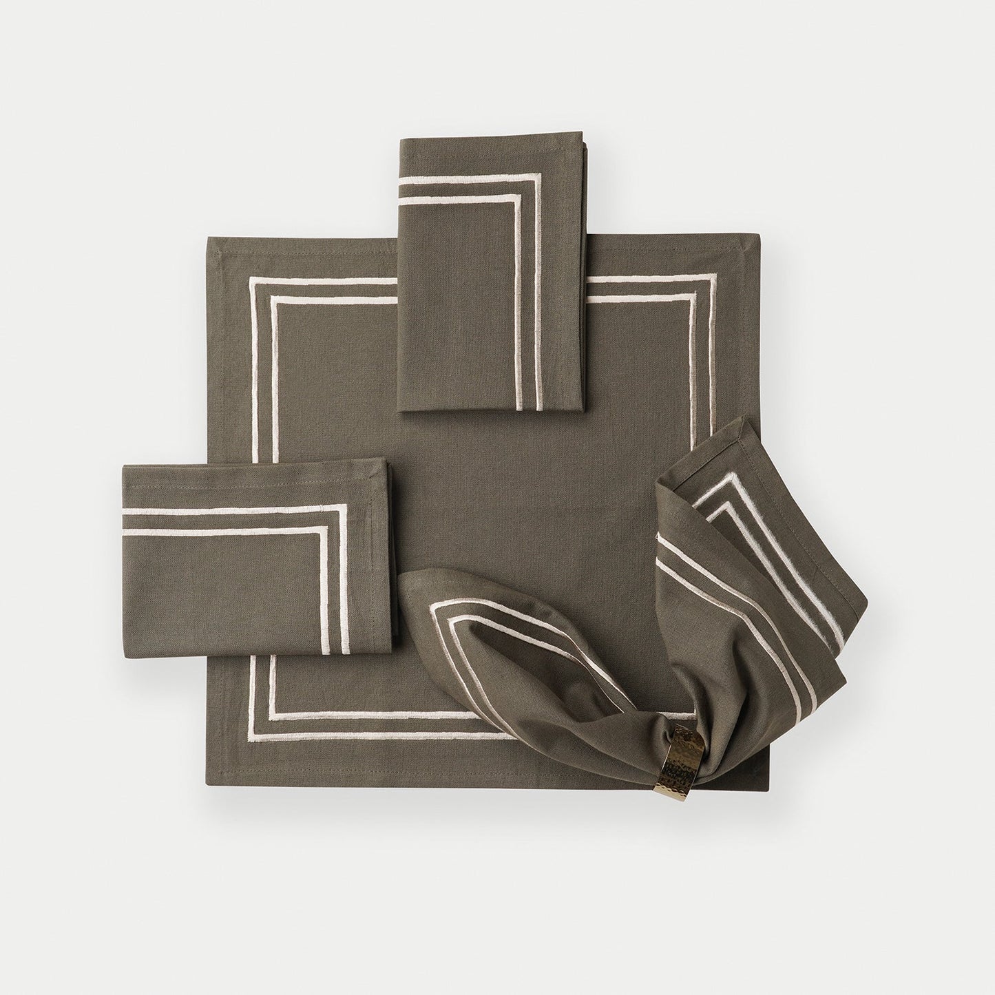 Set of 4 Taupe Cotton Napkins with Contrast Embroidery
