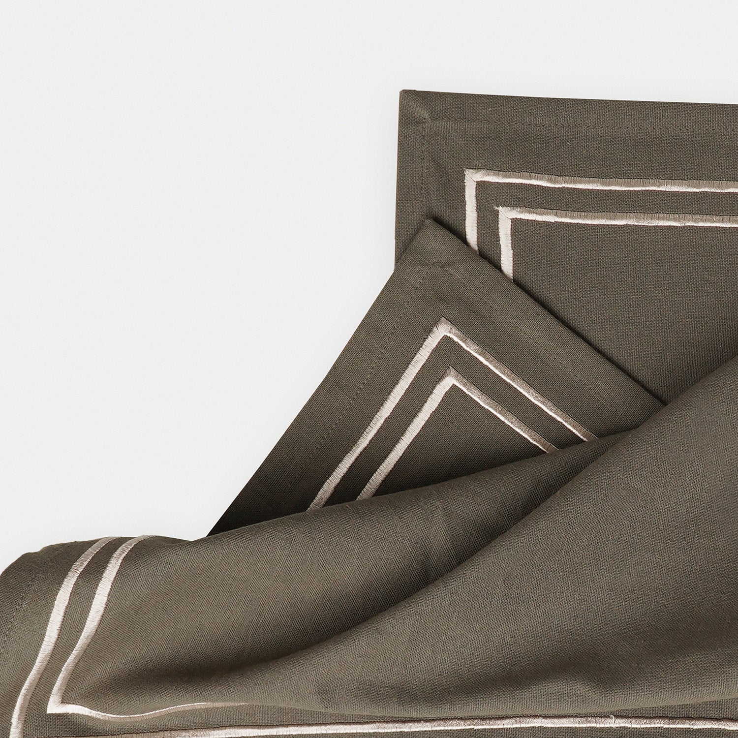 Set of 4 Taupe Cotton Napkins with Contrast Embroidery