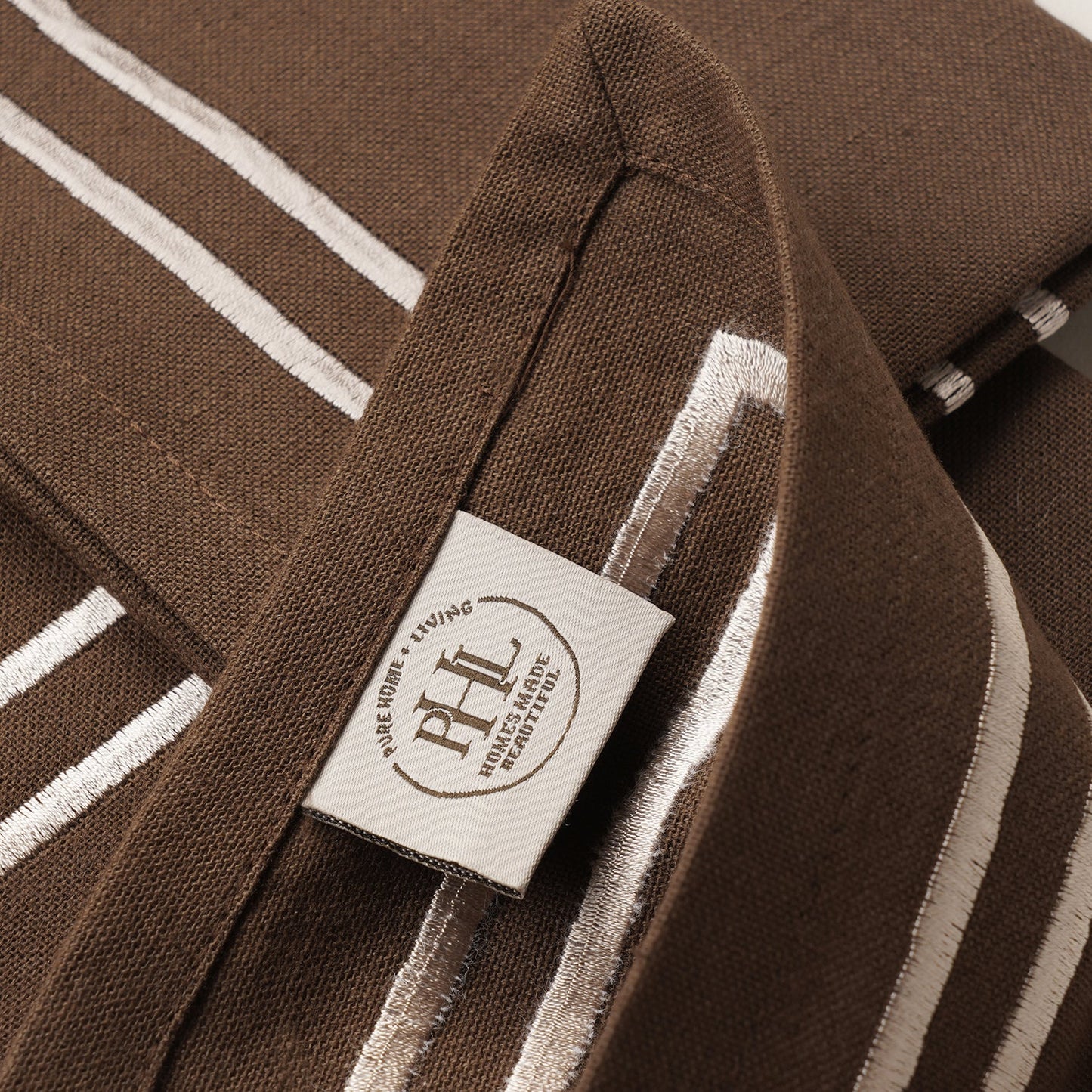 Set of 4 Brown Cotton Napkins with Contrast Embroidery