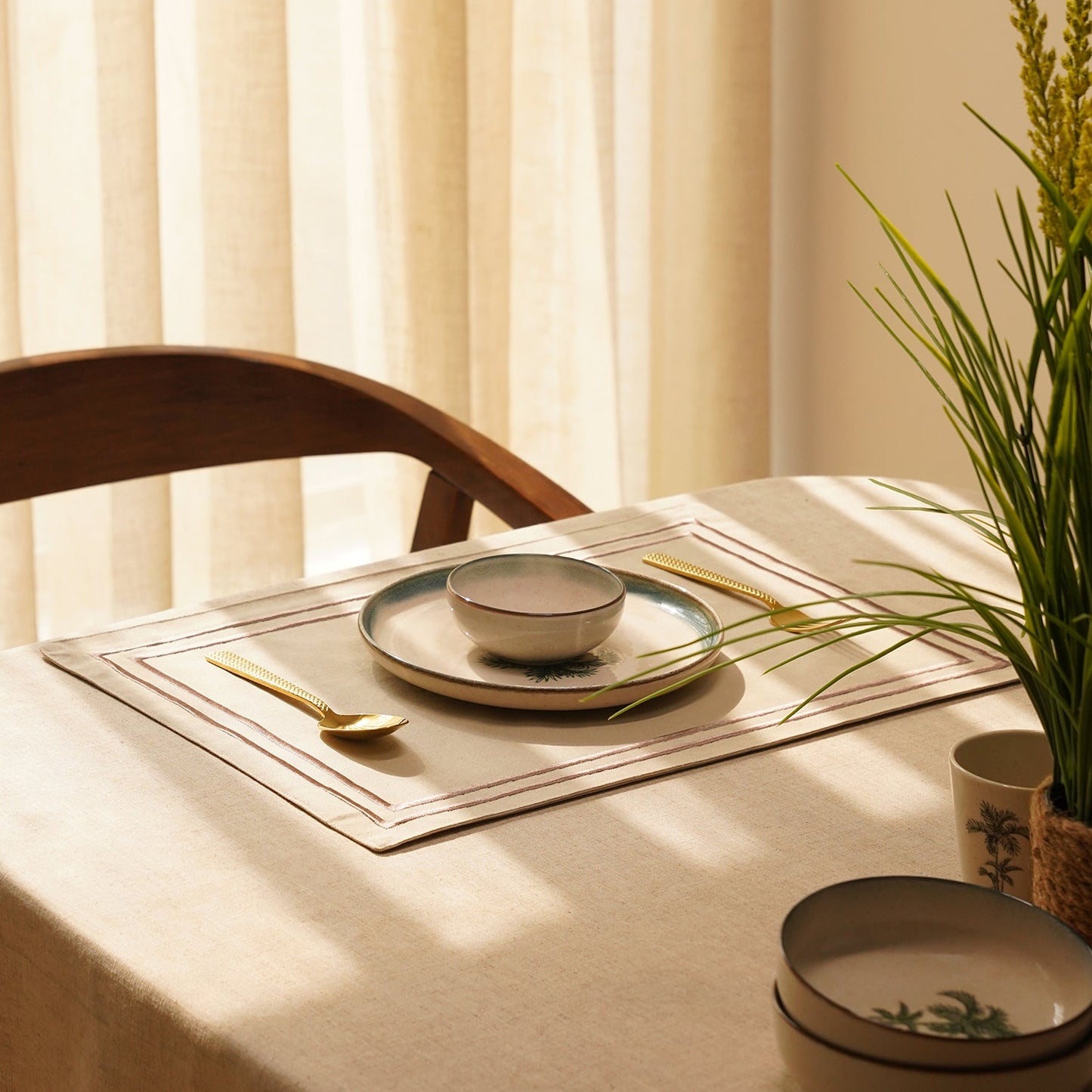 Set of 2 Beige Cotton Placemats with Contrast Embroidery