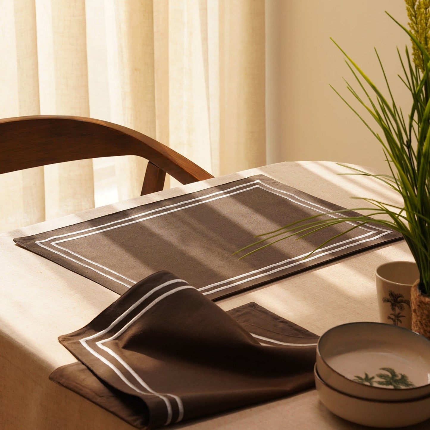 Set of 2 Brown Cotton Placemats with Contrast Embroidery