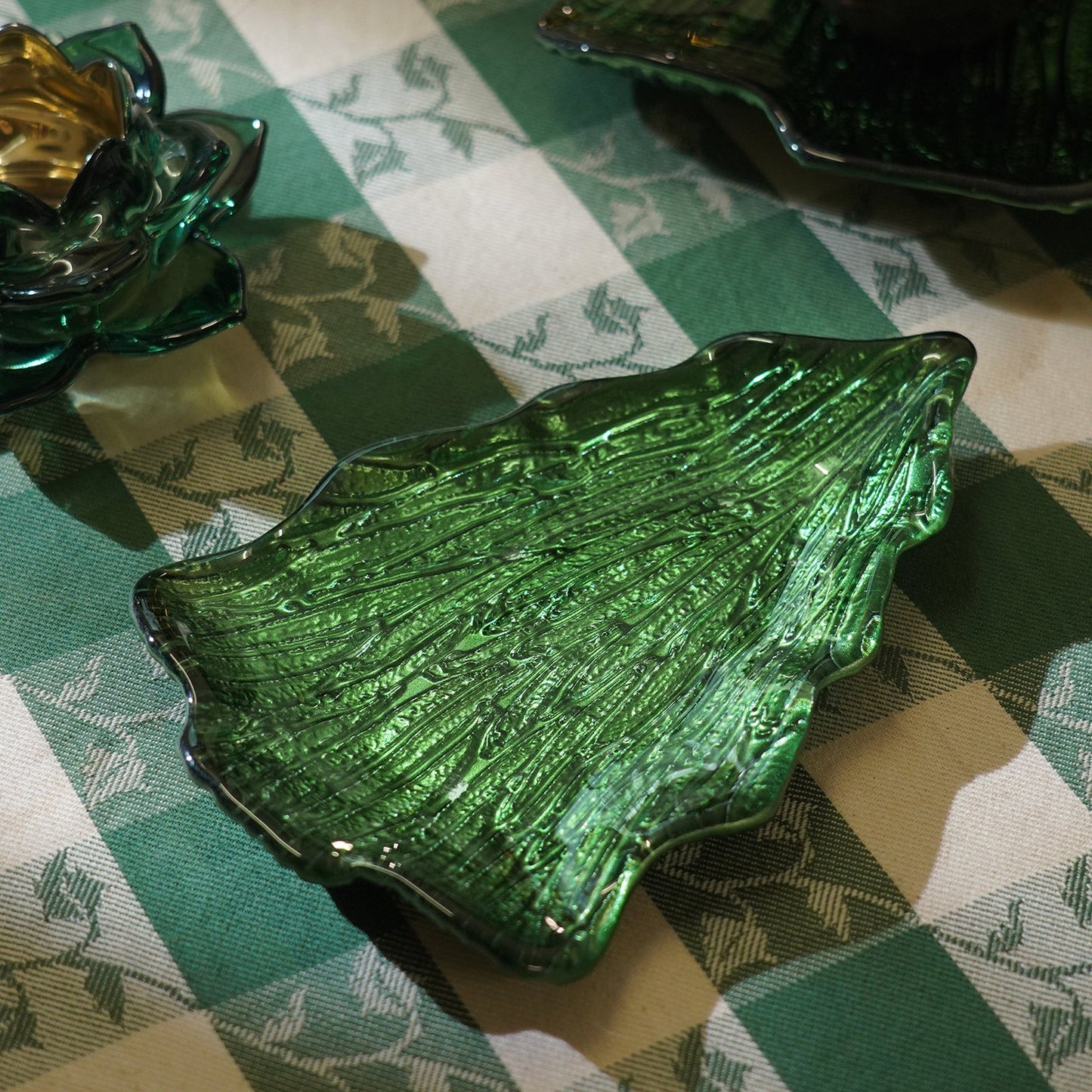 Green Christmas Tree Shaped Glass Decorative Platter - Small