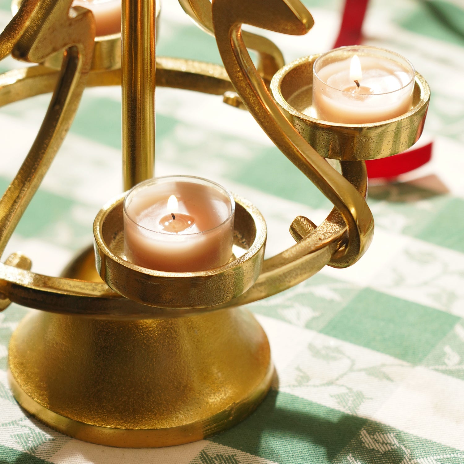 Gold Metal 4 Slot Christmas Tree Tealight Holder