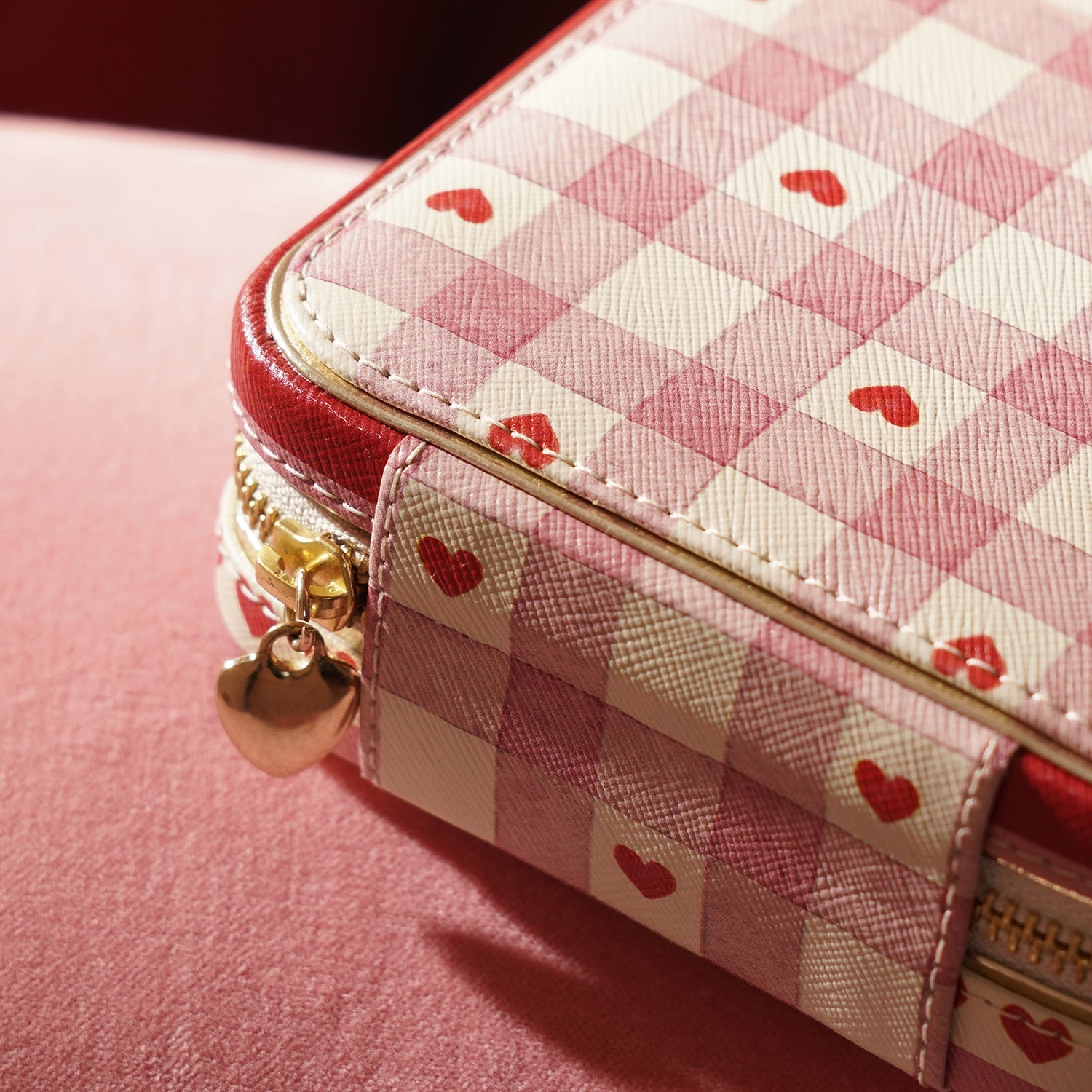 Pink Red Heart Print Faux Leather Zippered Jewellery Box