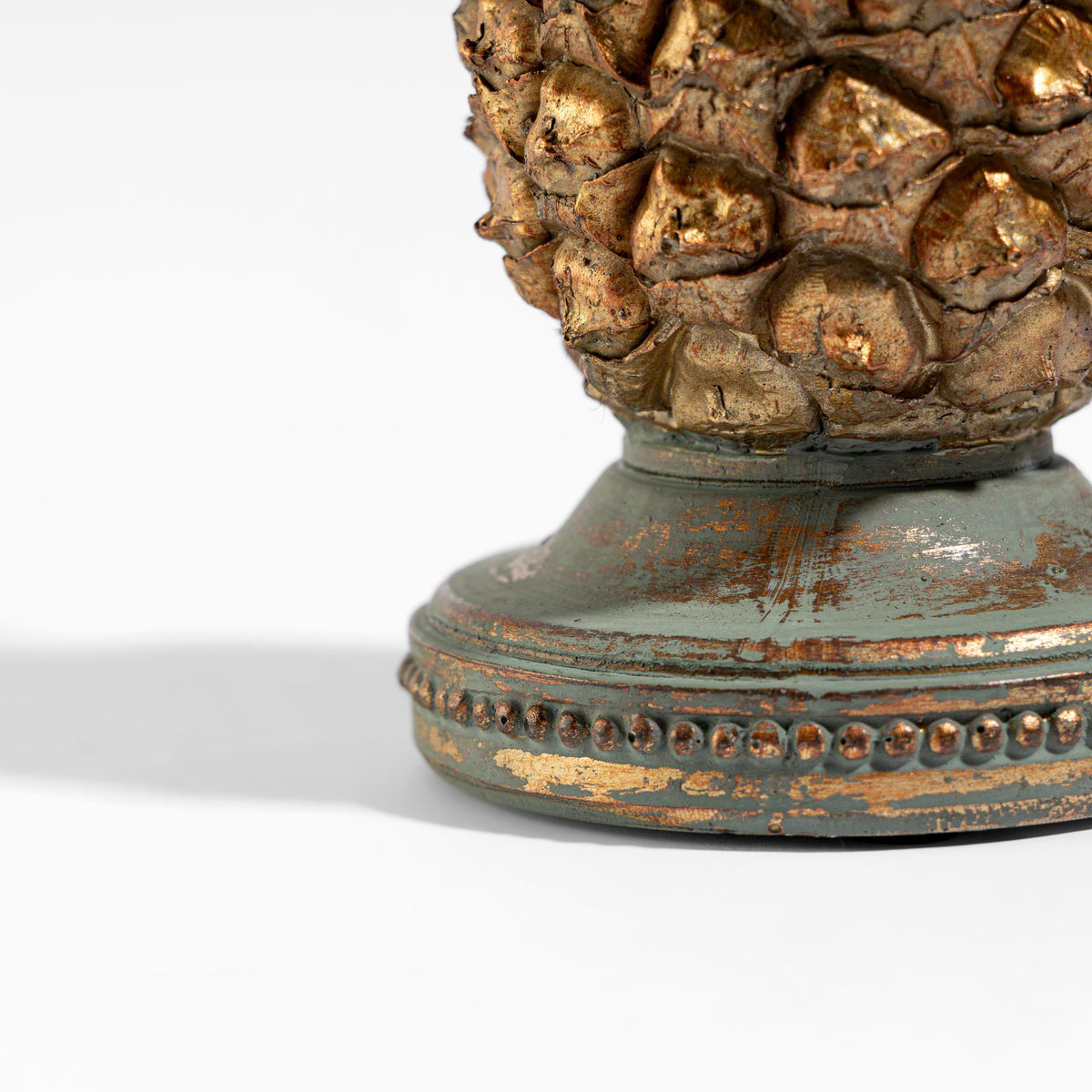 【Pure Home + Living】 Antique Gold & Green Pineapple Candle Holder - Large｜アンティークゴールド＆グリーン パイナップル キャンドルホルダー（L）｜10×10×24cm