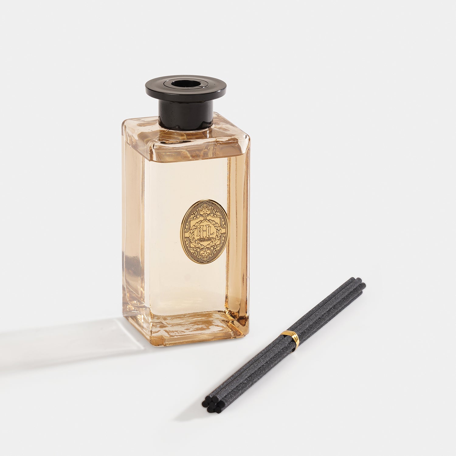 Royal Oud Glass Reed Diffuser - Light Amber