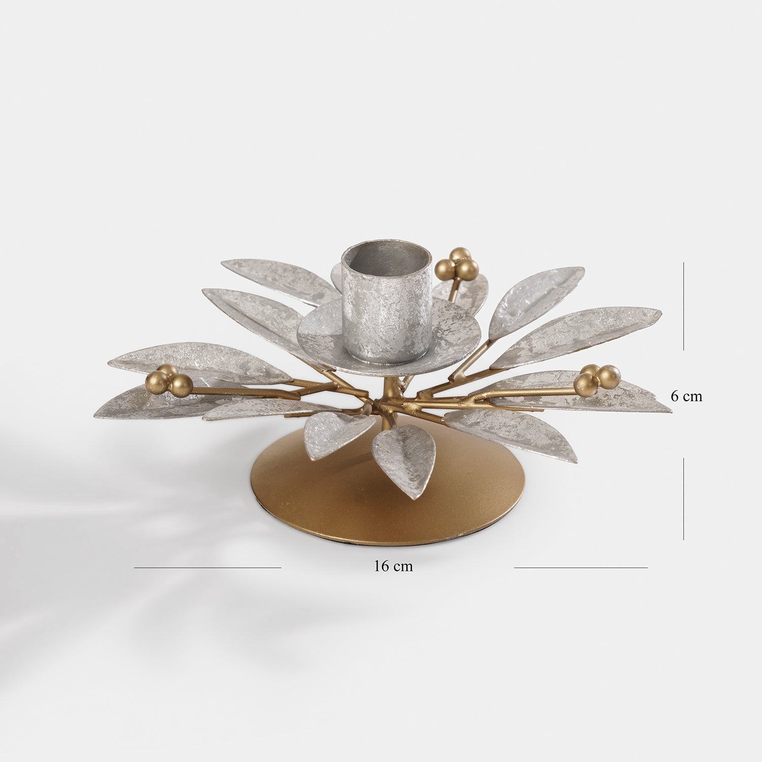 Antique Silver Olive Leaf Wreath Metal Candleholder