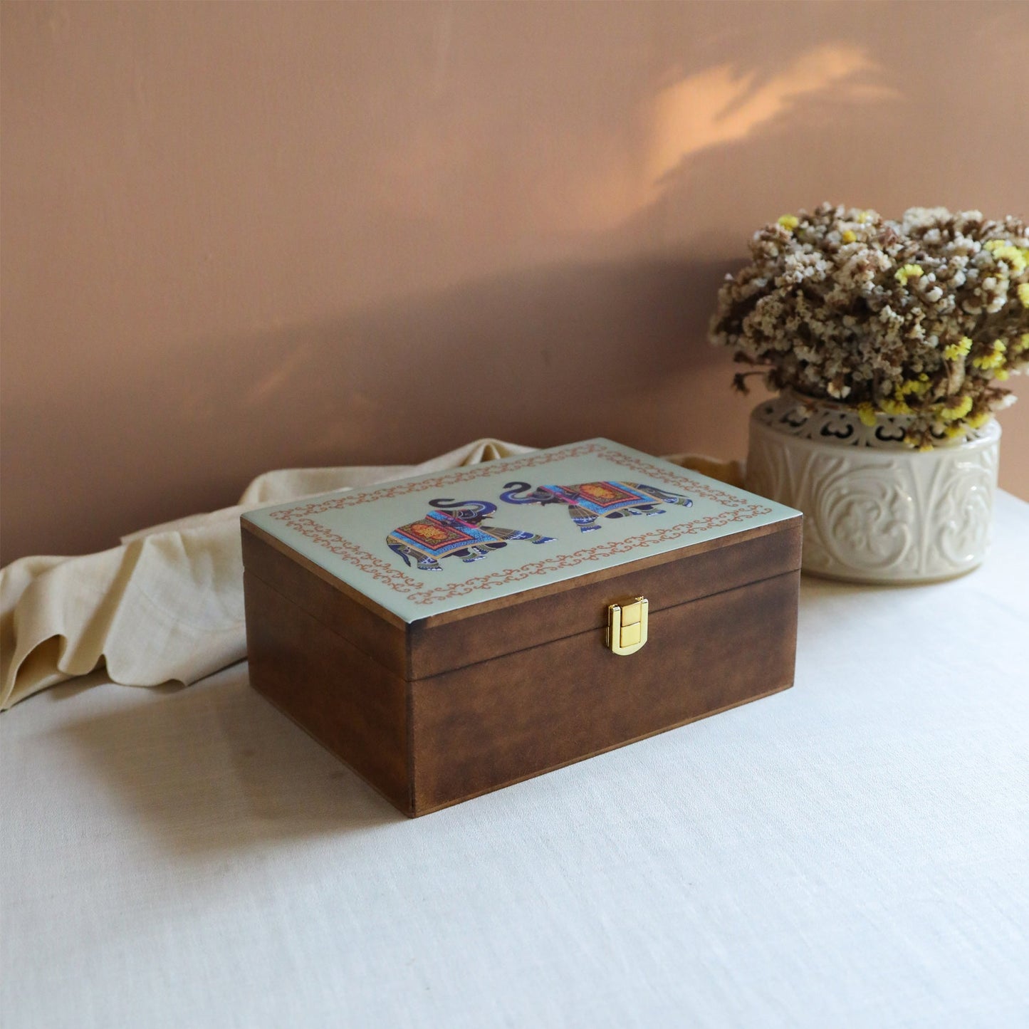 Assortment of Fine Teas - 90 Teabags in Handcrafted Elephant Pattern Wooden Box 90teabags