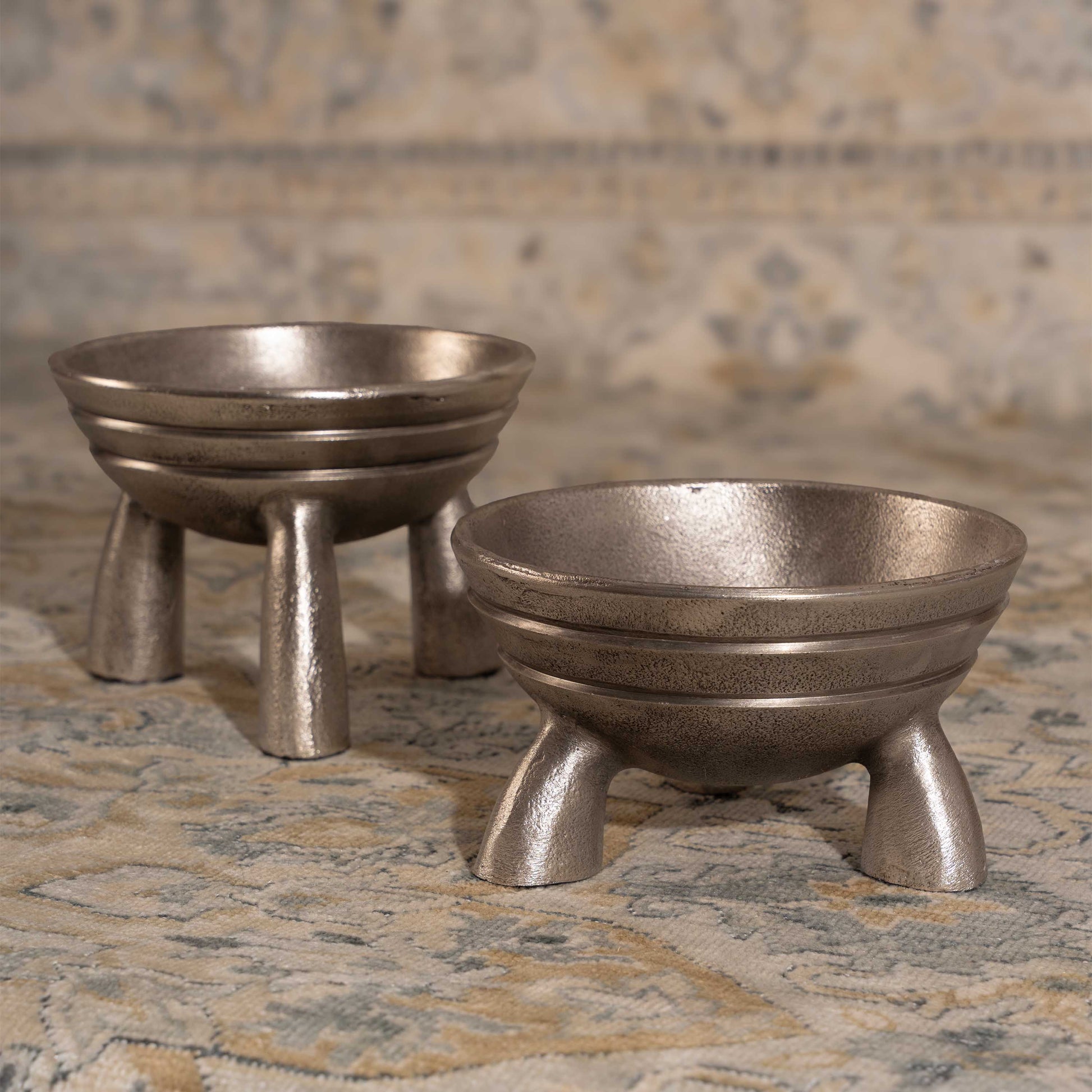 DRISHTI BOWLS スモール: 20.1(長さ) x 20.1(幅) x 11.5(高さ)、ラージ: 20.5(長さ) x 20.5(幅)