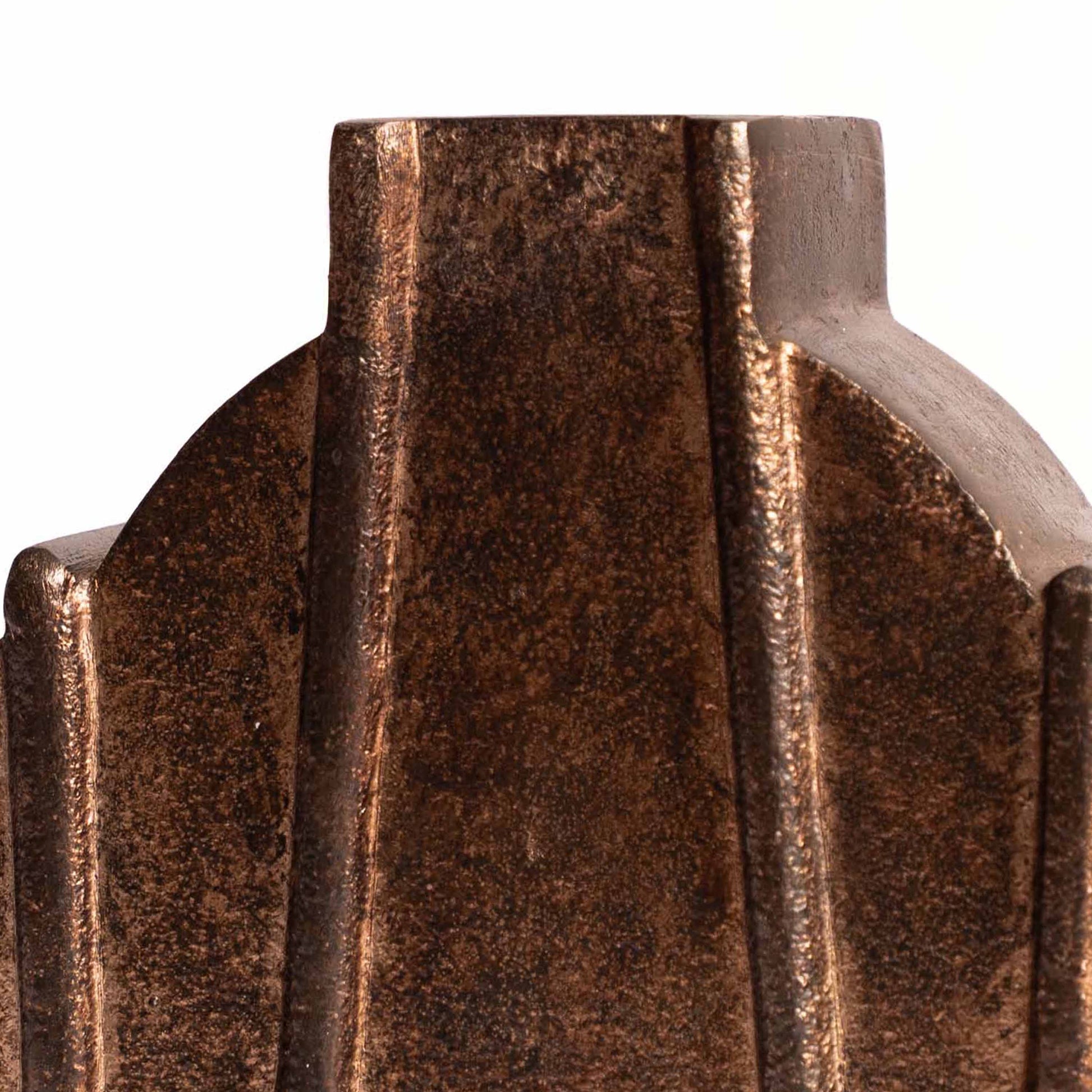SIFAR VESSEL 22.7(L) x 8.8(B) x 21.1(H)