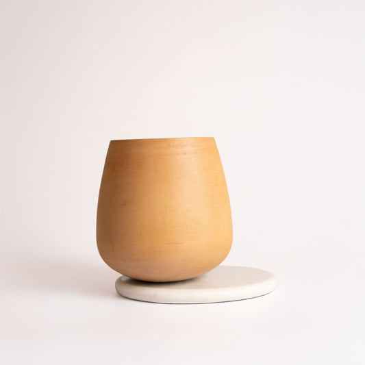NITYA BALANCE VASE 21.6(長さ) x 15.9(幅) x 24.9(高さ)