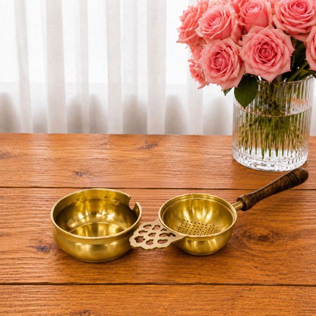 【Octavius】 Brass Tea Strainer with Wooden Handle & Holder｜真鍮 ティーストレーナー 木製ハンドル・ホルダー付き