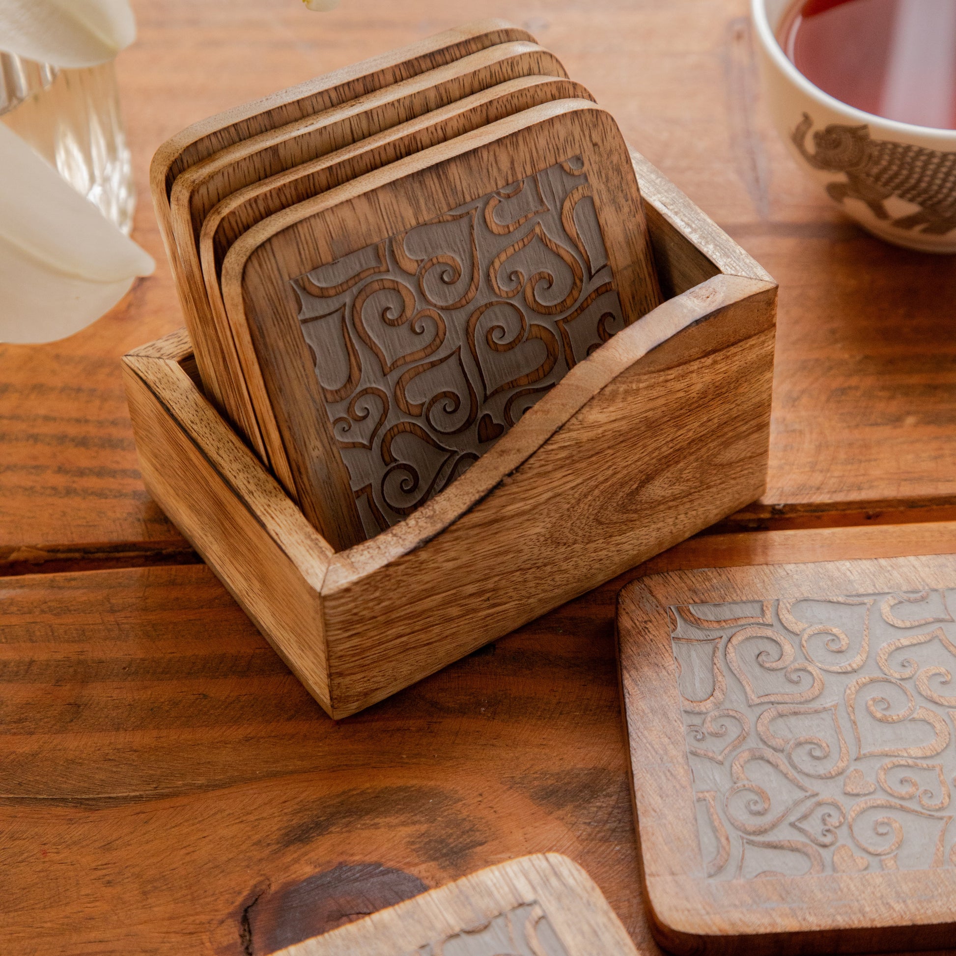 Ornate Swirl Sesham Wood Coasters with Holder – Handcrafted Set of 6 Pack of 6