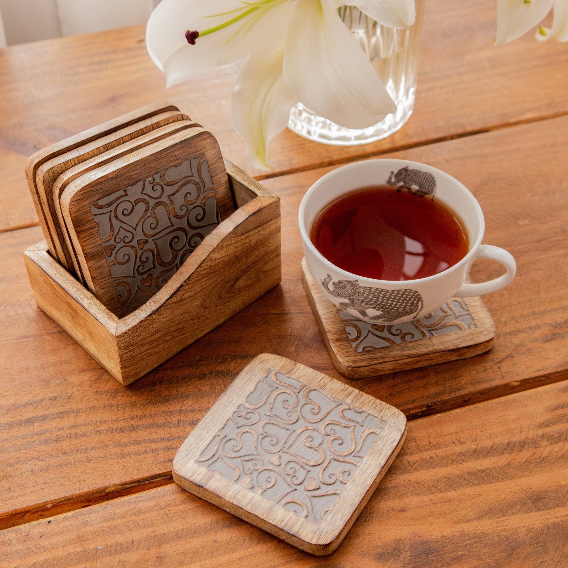 Ornate Swirl Sesham Wood Coasters with Holder – Handcrafted Set of 6 Pack of 6