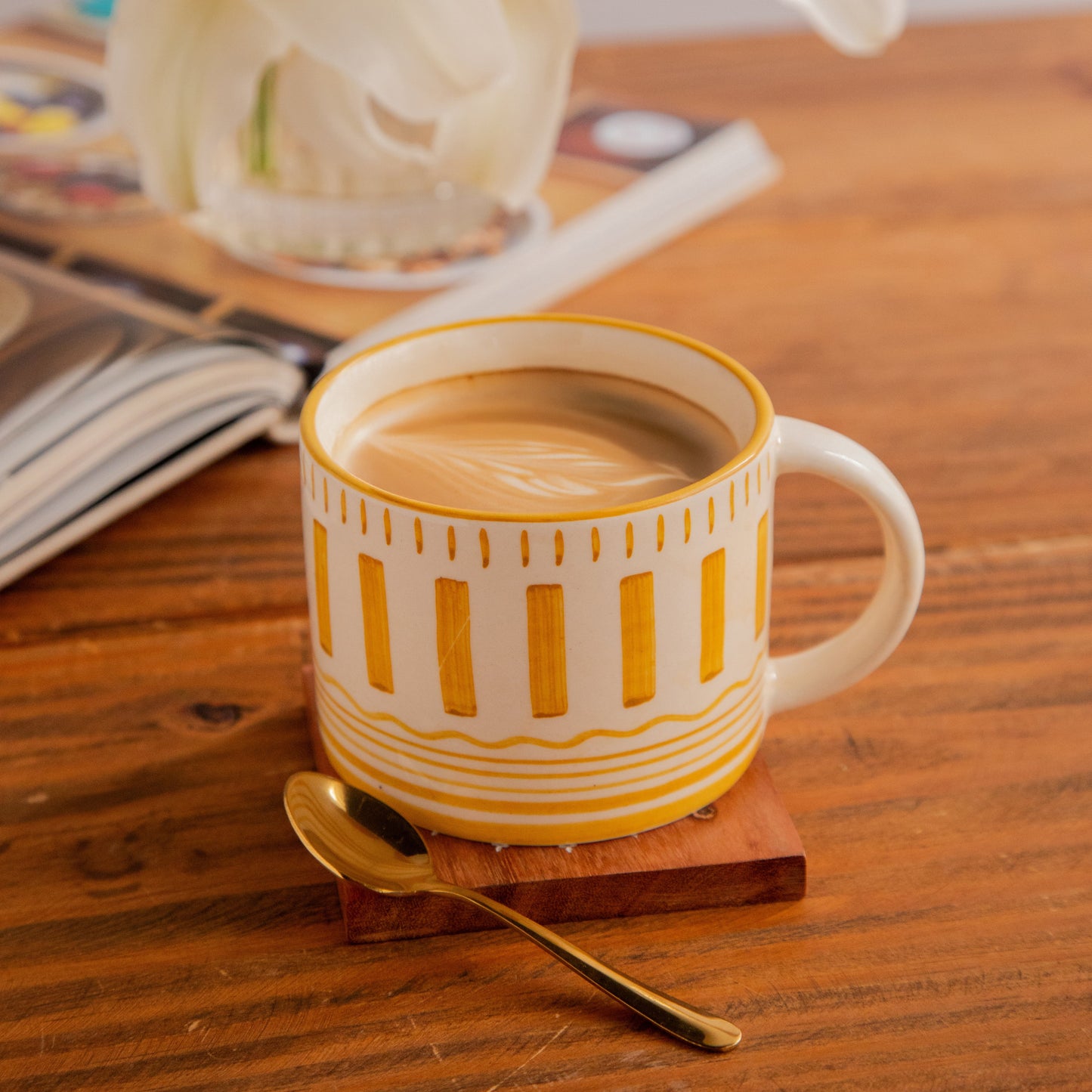 Golden Dune Hand-Painted Ceramic Mug – 425 ml 425ml