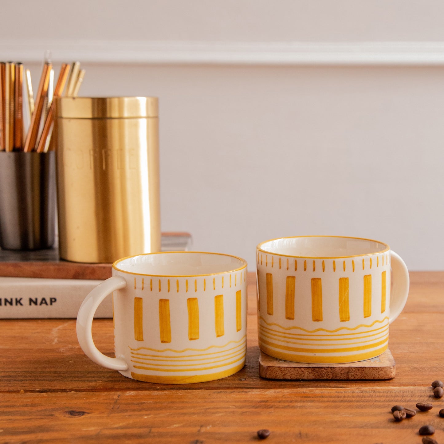 Golden Dune Hand-Painted Ceramic Mug – 425 ml 425ml