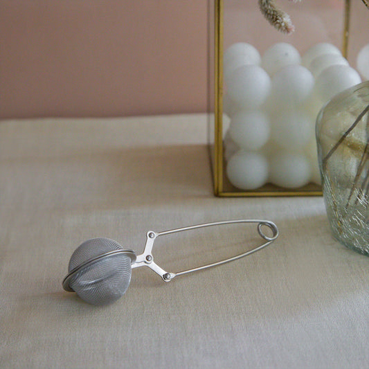 Ball Shaped Infuser with Squeeze Handle 60g