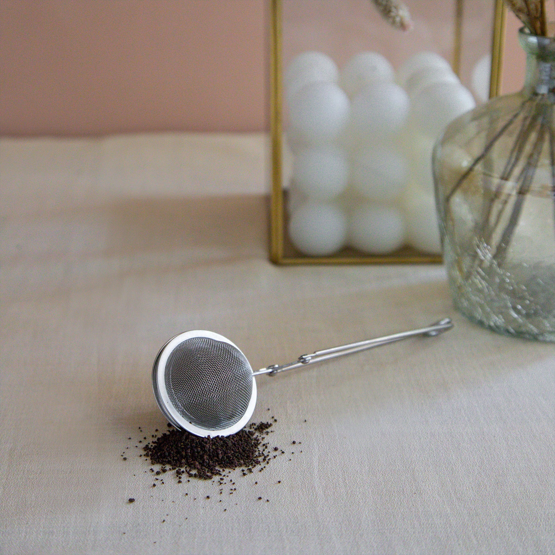 Ball Shaped Infuser with Squeeze Handle 60g