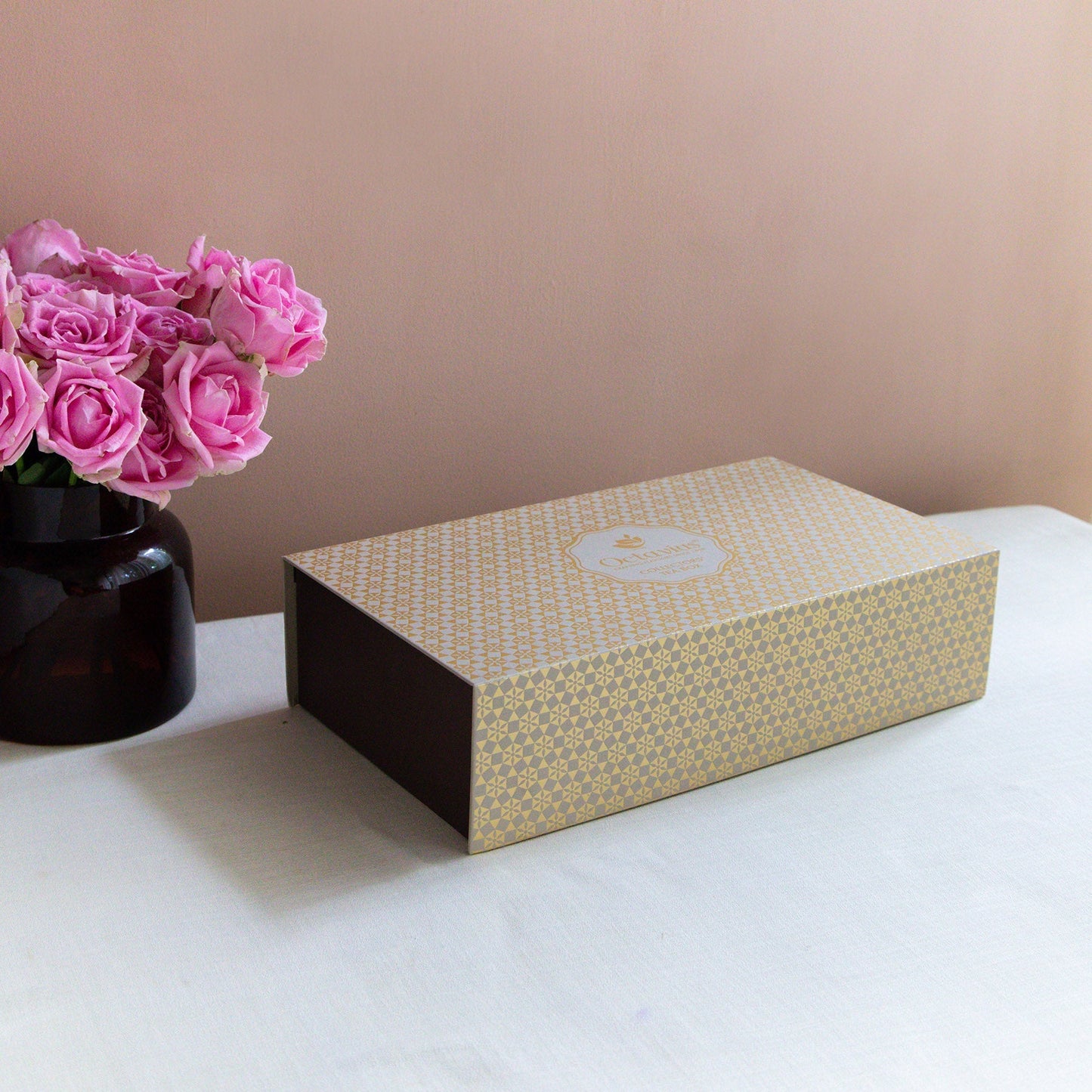 Collector’s Tea Box - Complete Tea Kit ( One Tea of your Choice and Double Wall Glasses) Kashmiri Kahwa