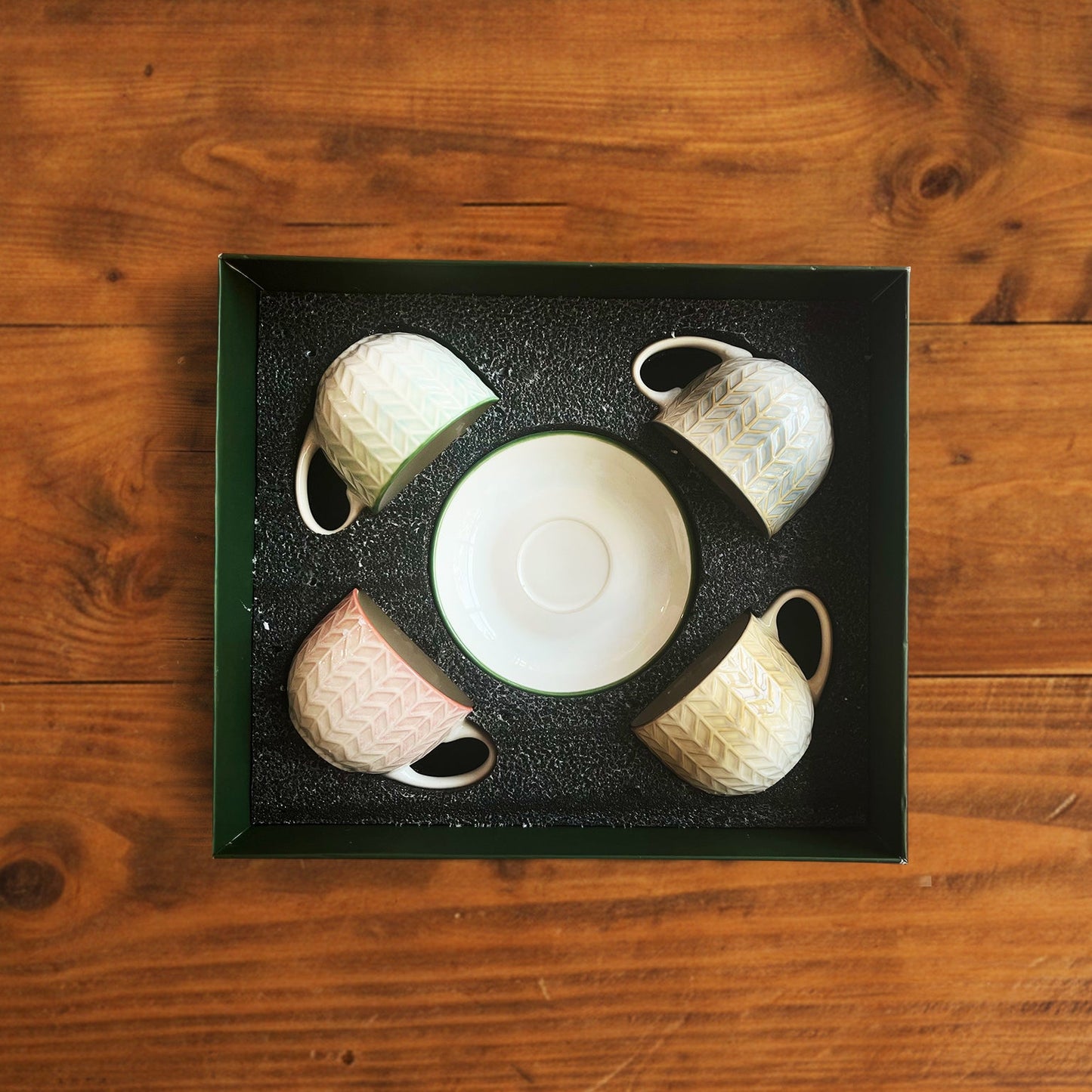 Chroma Charm Tea Set – Set of 4 Cups & Saucers (200 ml each) 200ml